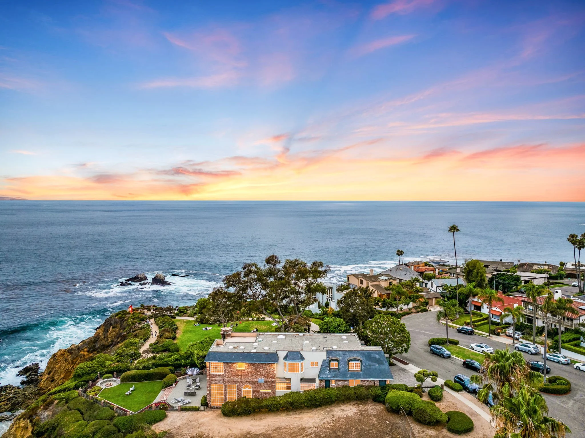 $18,500,000 | 245 Crescent Bay Dr, Laguna Beach, CA
