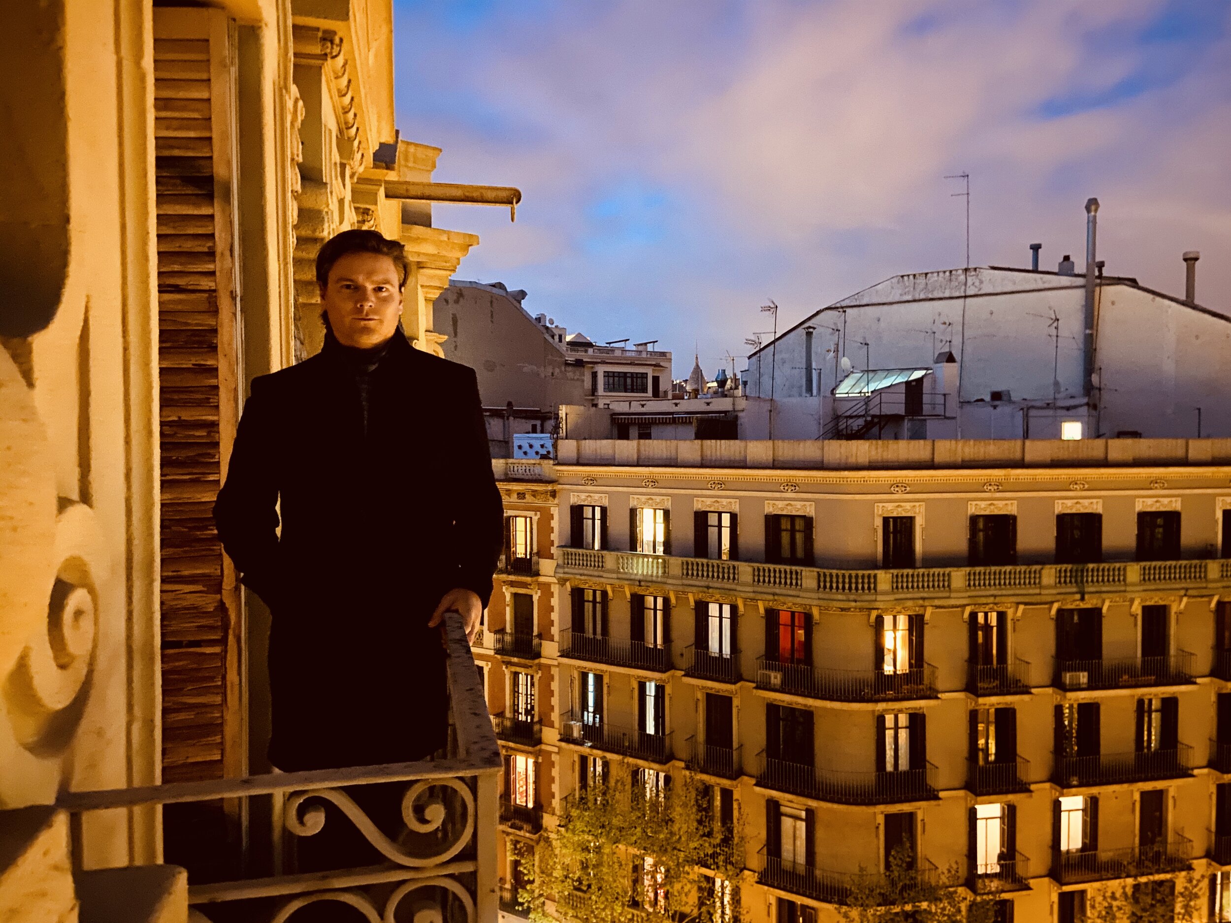 Former ASU Quarterback Goes Viral With Opera Performance on Balcony During Quarantine, But His Story Is So Much Bigger