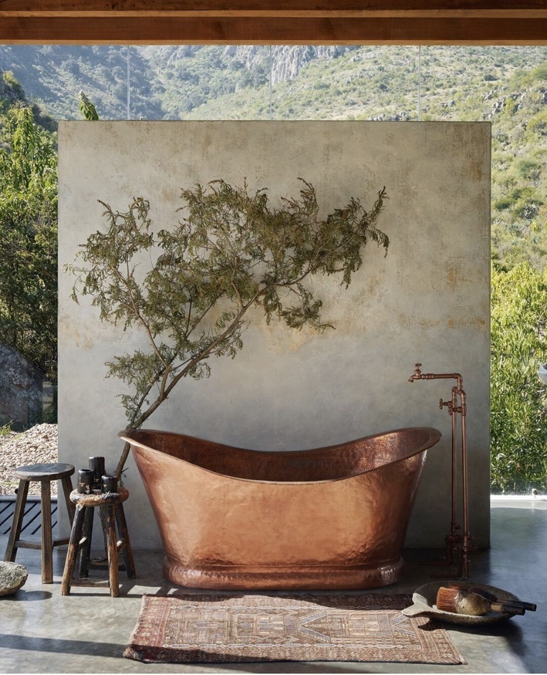 Less to-doing + more to-being today 🛁
{+ to imagining our bath looked like this one @casa_eterea in Mexico 💭💭💭}
#seasonsundays #forallseasons