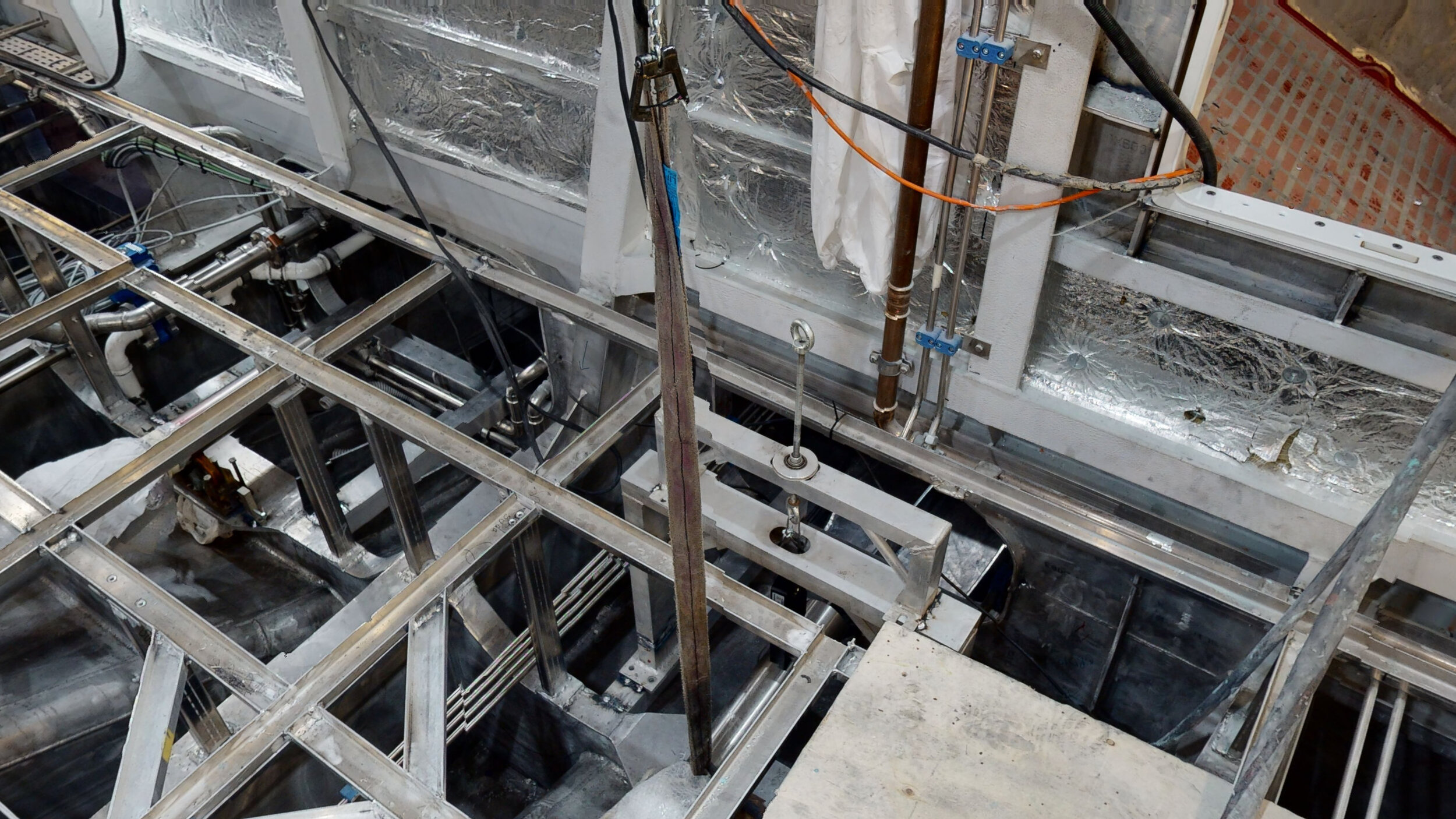 Tool to support shaft during balancing