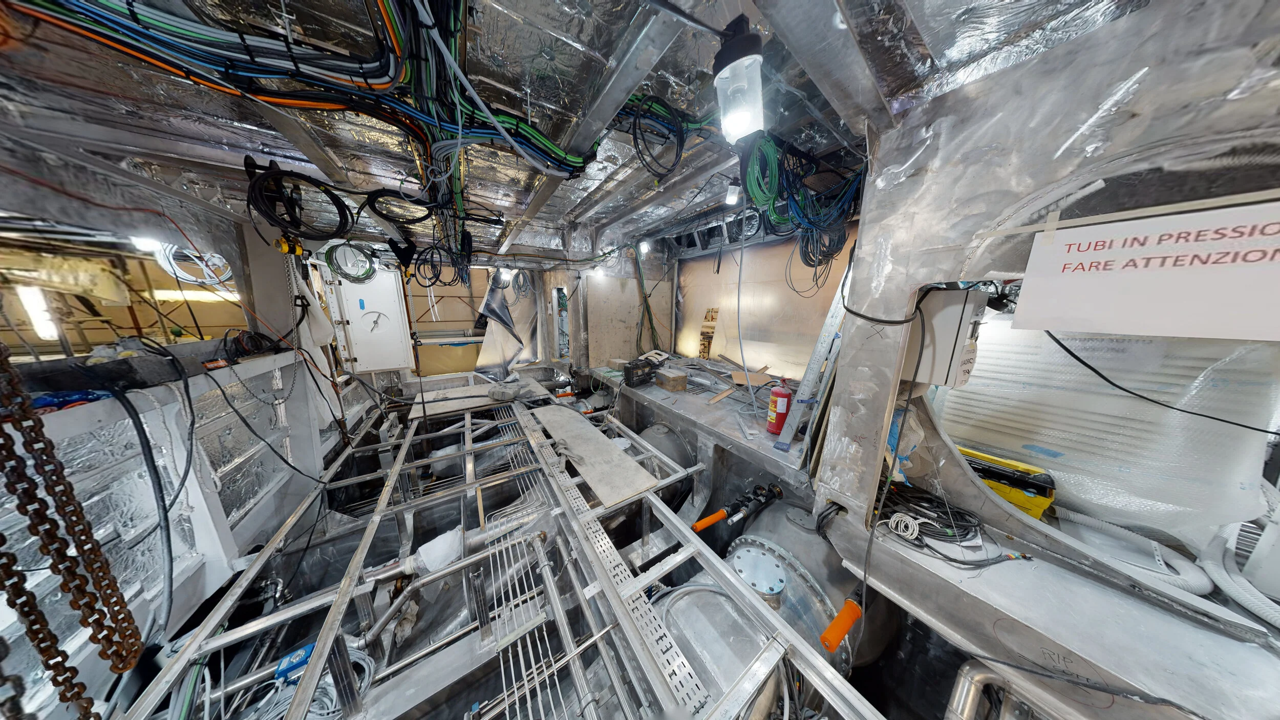 Under floor panels, jet shaft alignment taking place