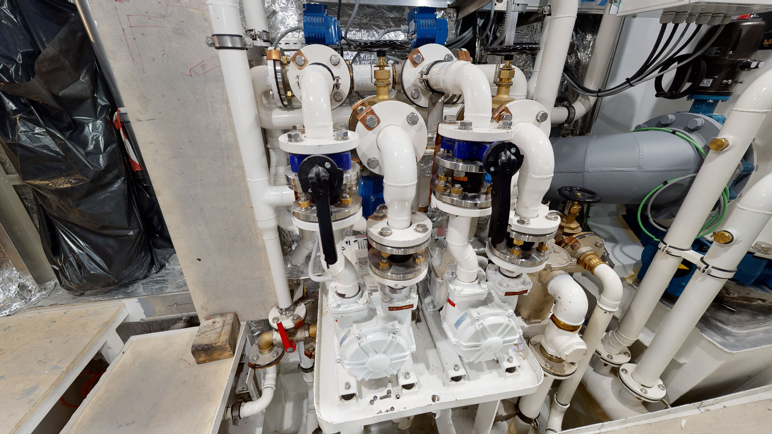 Looking over the three engines from the front end