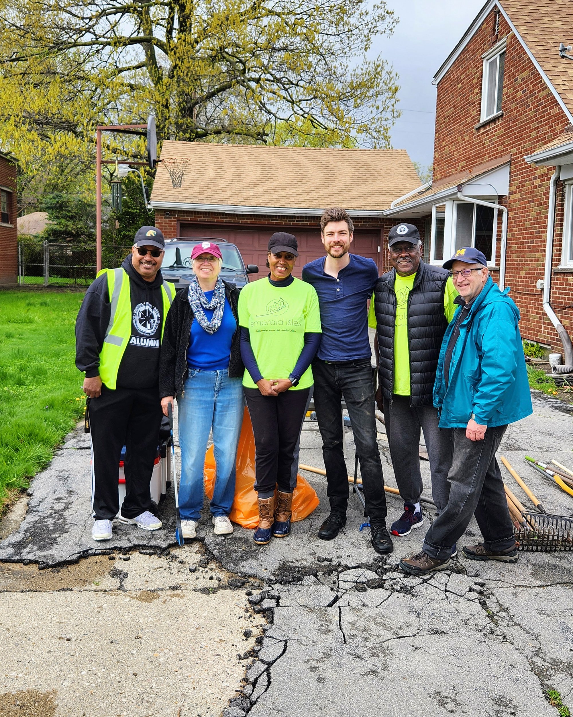 Thanks to Volunteers, E. Outer Drive is Looking Great!