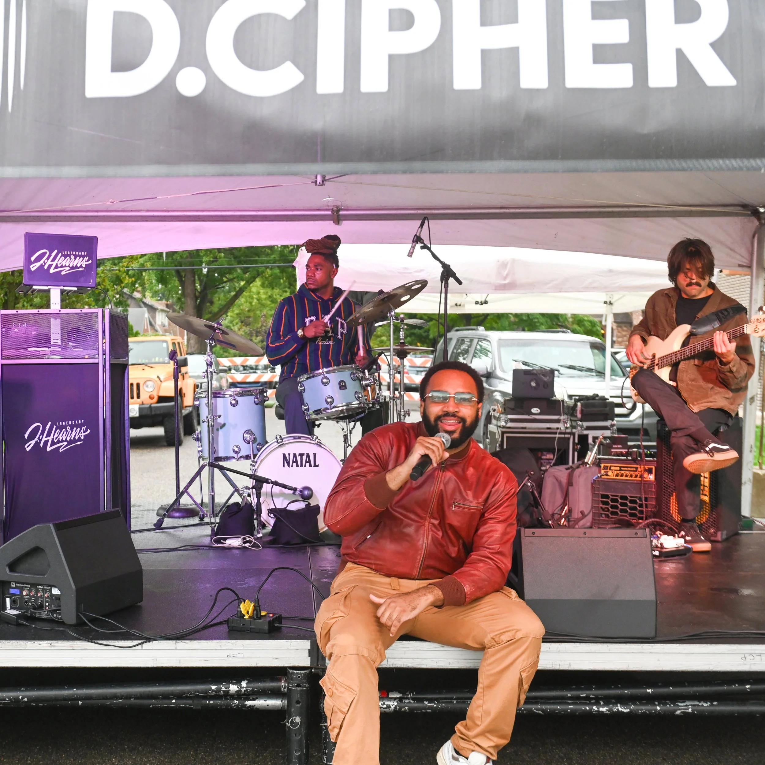 Rain? What Rain? E. Warrenfest Makes Its Own Sunshine