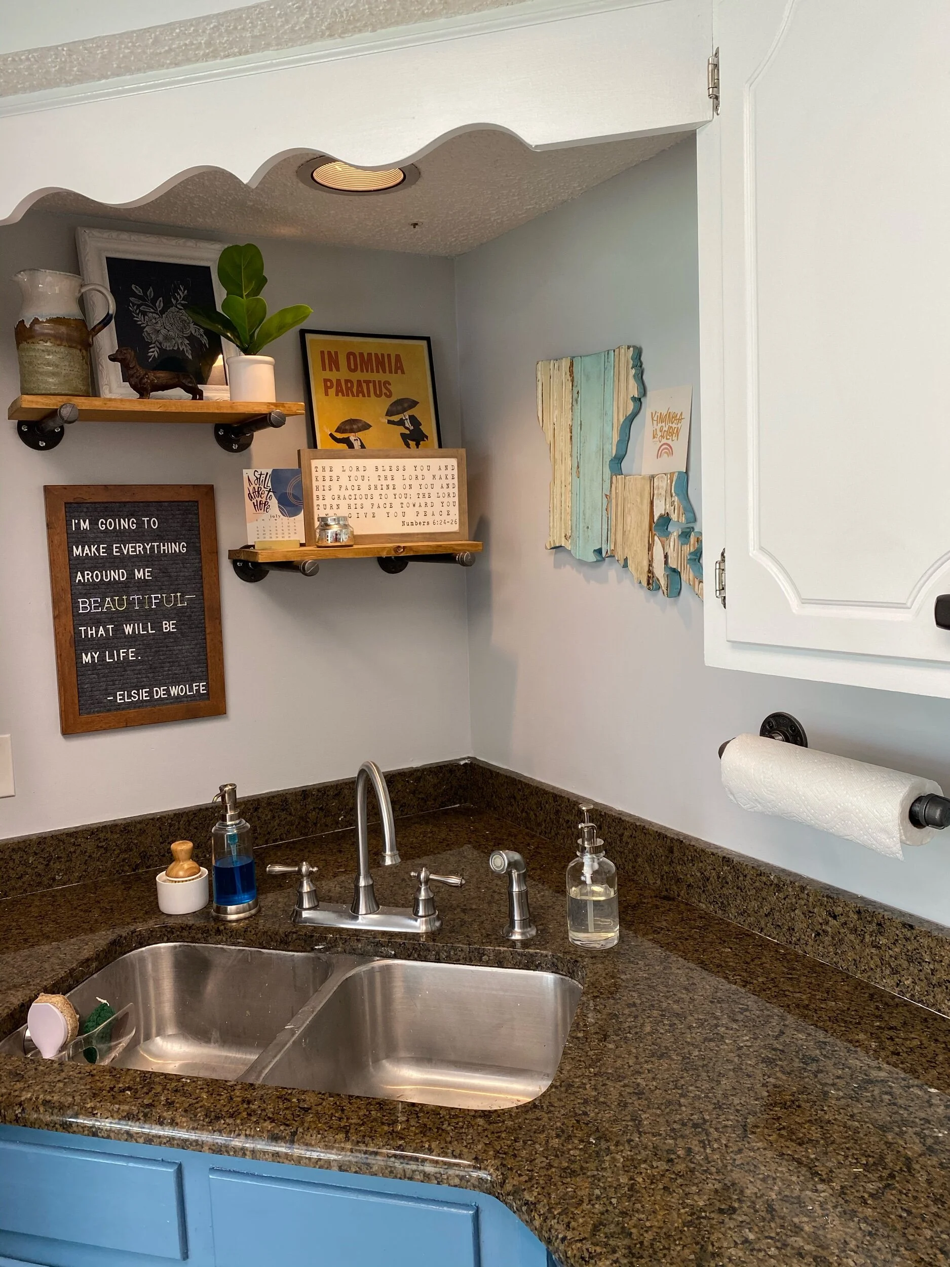 Industrial Paper Towel Holder