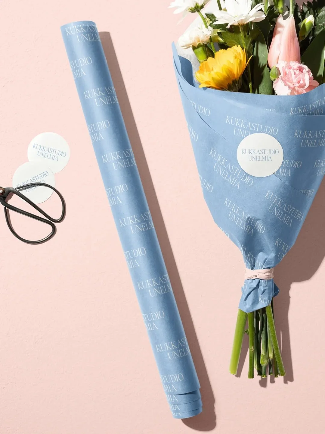 Tarjoan p&auml;&auml;palvelunani br&auml;ndi- ja websuunnittelua, mutta mit&auml; kaikkea muuta voimme yritysilmeen ja nettisivujen lis&auml;ksi sis&auml;llytt&auml;&auml; yhteiseen projektiimme👇🏼

📲 Somemateriaalit
Haluatko nostaa somepresenssisi
