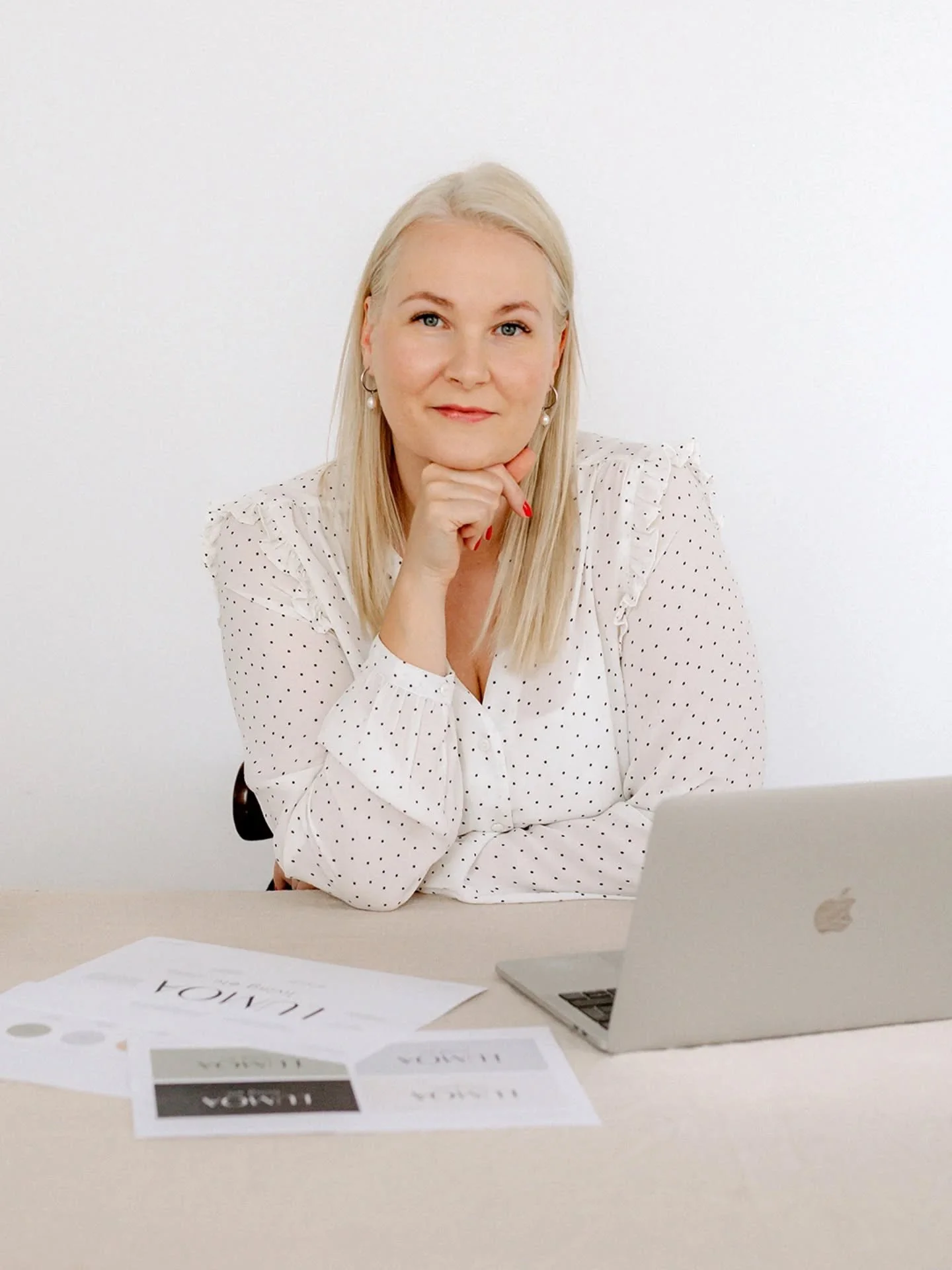 Etsitk&ouml; yrityksellesi sopivaa br&auml;ndi- ja websuunnittelijaa, muttet oikein tied&auml; kuinka tulisi toimia? T&auml;ss&auml; vinkkini sinulle👇🏼

🔍 K&auml;y tutustumassa ty&ouml;n&auml;ytteisiini ja palvelutarjontaani osoitteessa poutacreat