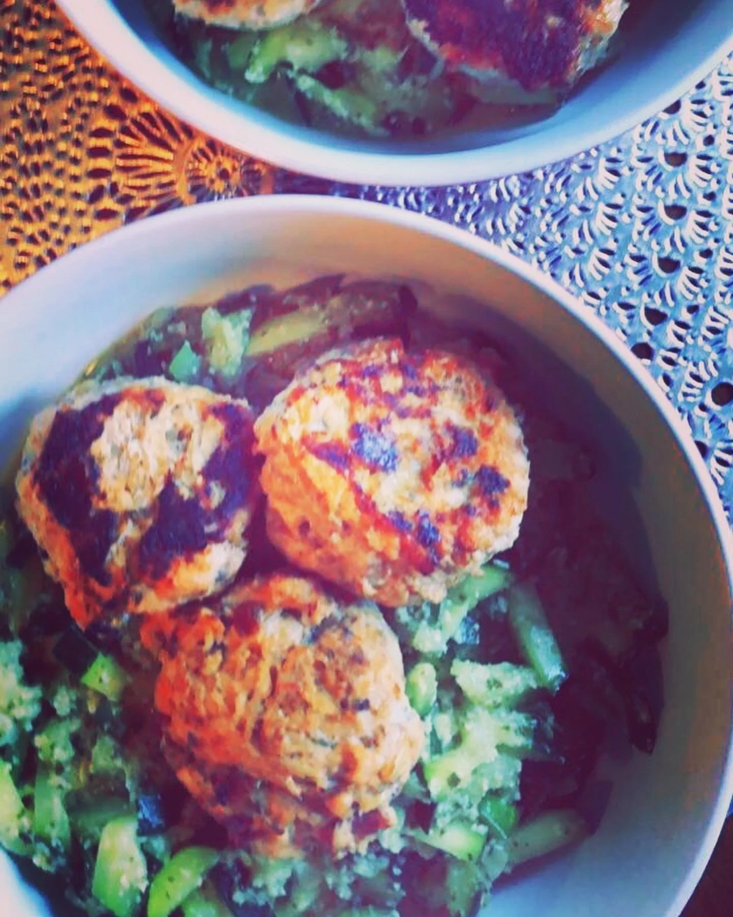 **Sun-dried Tomato Turkey Meatballs &amp; Cashew Pesto**⁠⠀
🍅⁠⠀
🍝⁠⠀
🍃⁠⠀
Confession of a millennial &mdash; this recipe was inspired by that episode of Friends when Monica and Phoebe&rsquo;s new beau agree on their dislike for sun-dried tomatoes and