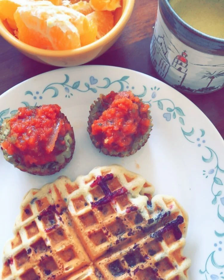 Who just learned how to make a waffle?! 🙋🏻&zwj;♀️⁠⠀
⁠⠀
Unlike me, the hubby had waffles all the time growing up so making them was always his thing. I always thought there was more to it and didn't realize you simply have to wait for the light on t
