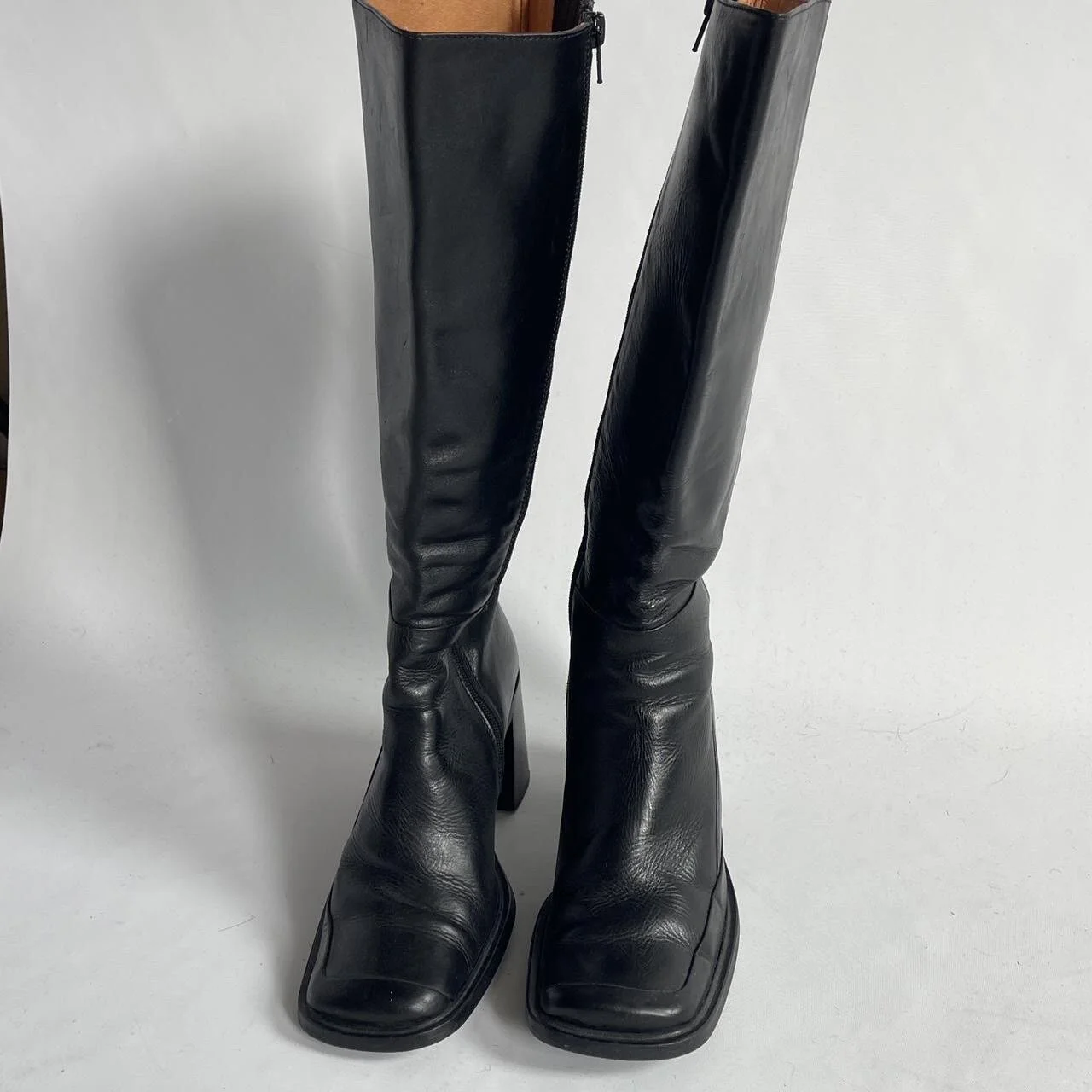 EBBE66FB-8A90-4E7A-AE82-5C3BD779F296