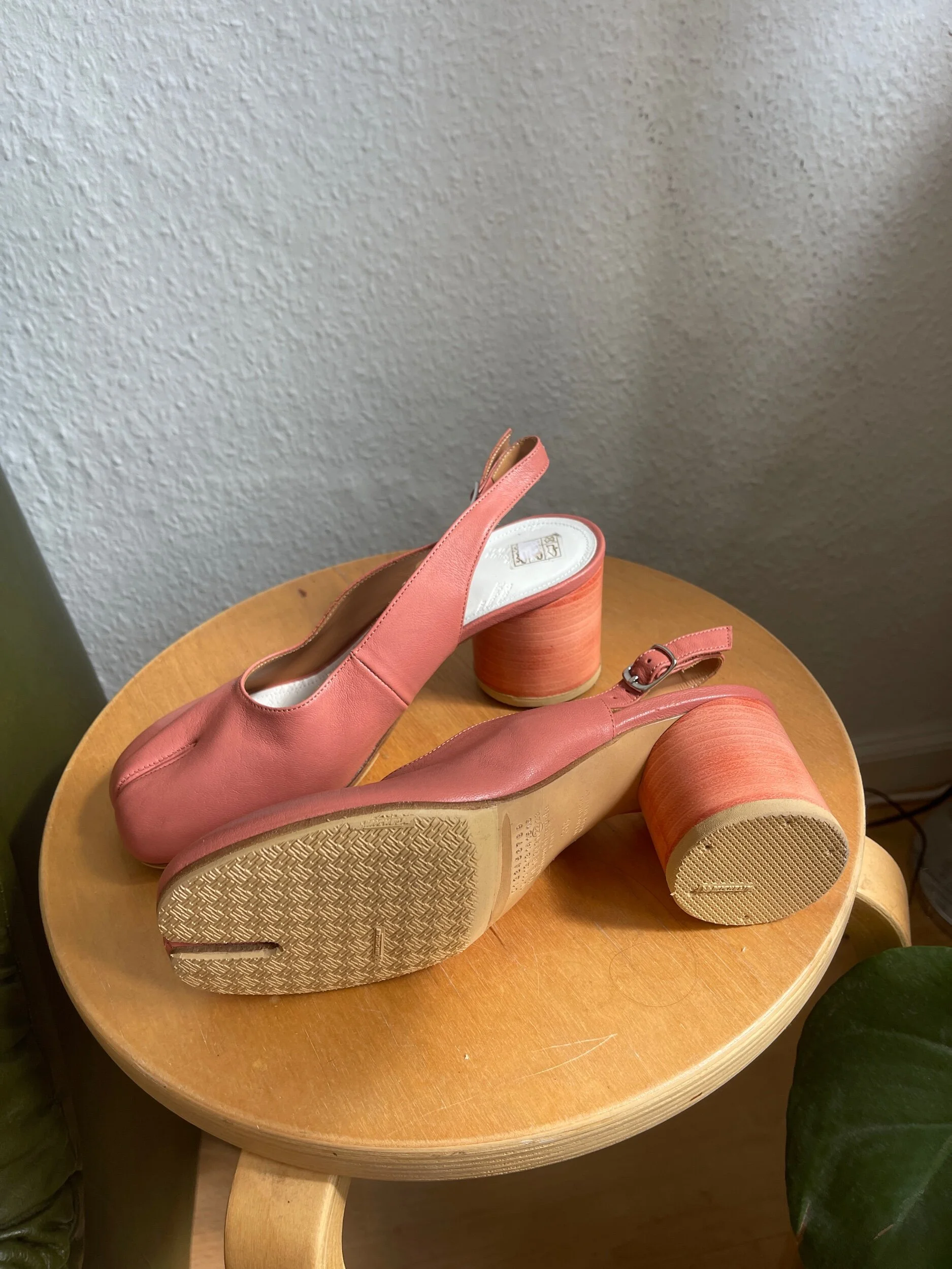 BC6A0AE5-95C9-4C76-92AD-88975ED046B3