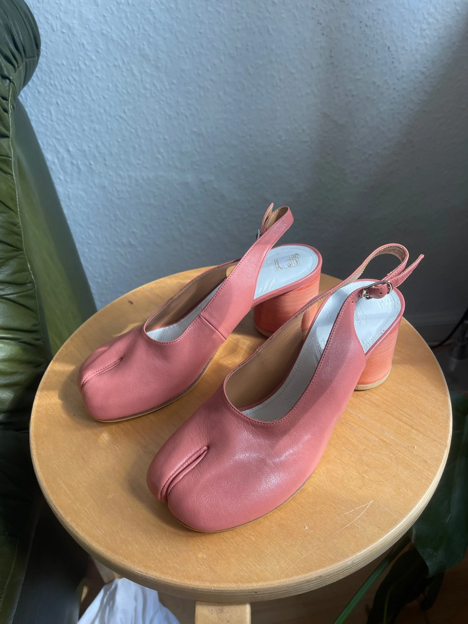 F4572EAE-92A8-4F12-B05B-32069B8E383B