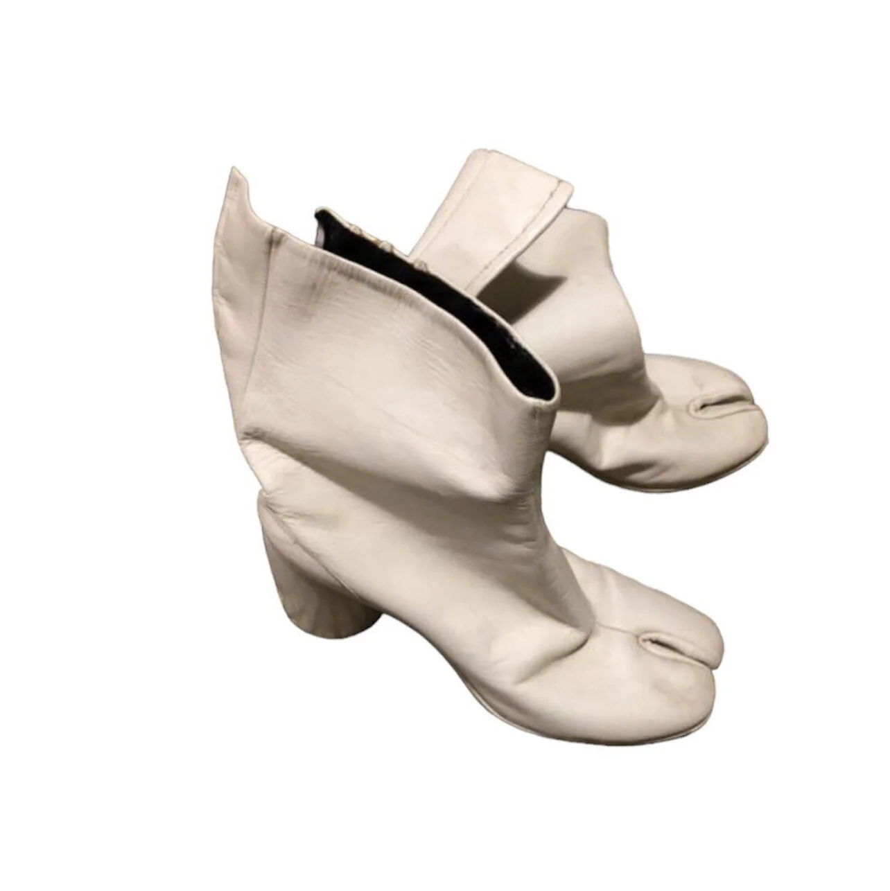 3C674AA9-25E8-4D44-804D-DD340B90C800