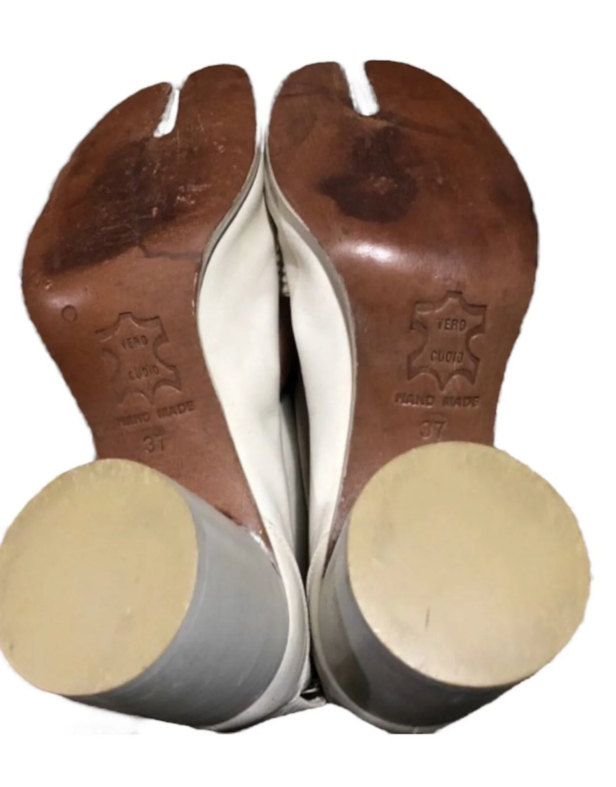 6A9D9DE2-4533-4D25-BC2F-E2901FE102C1