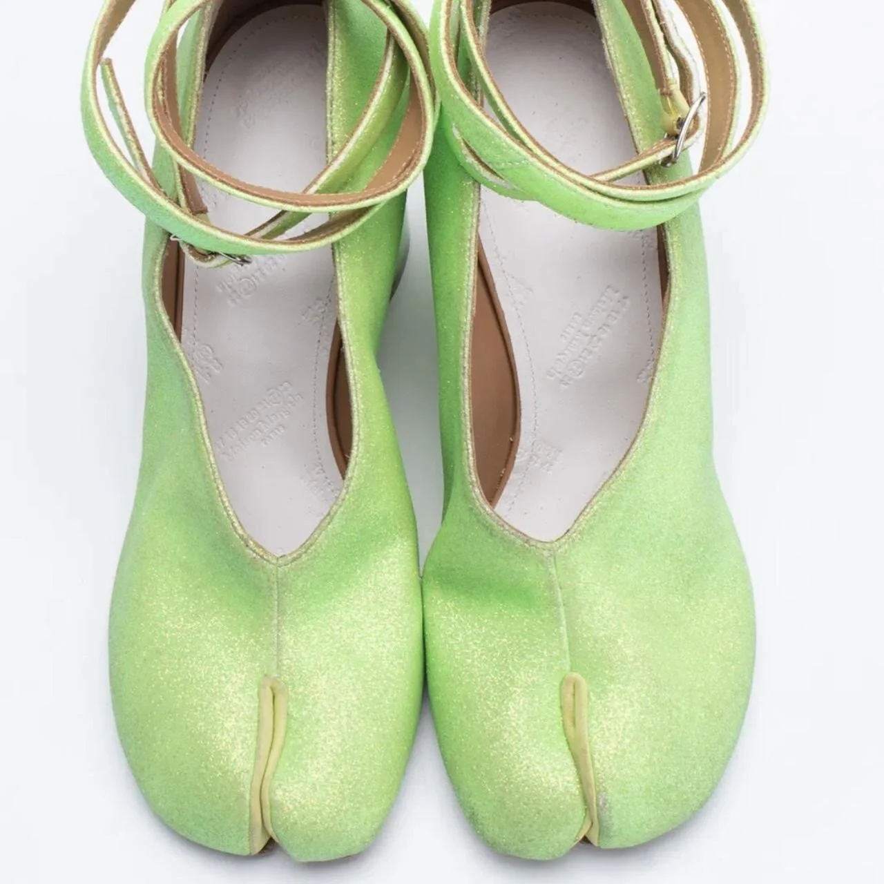 F6E7A67E-9397-4A4A-A66A-A7F50A264F72