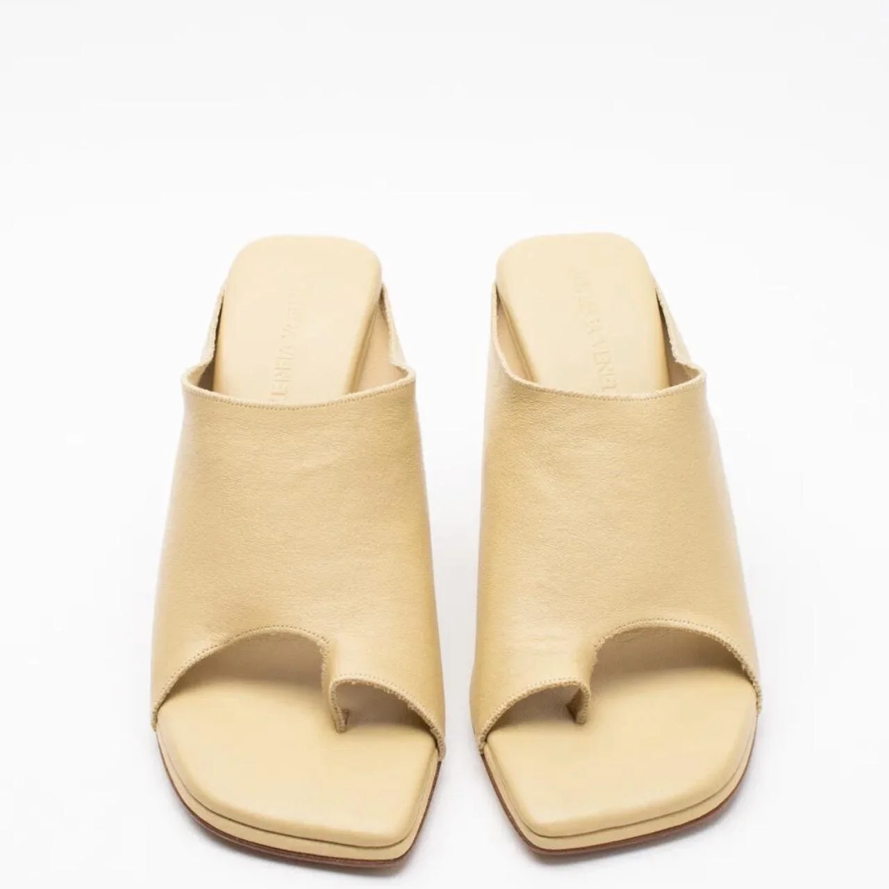 A9A84CD9-97FE-47E3-910F-88FC066839C4