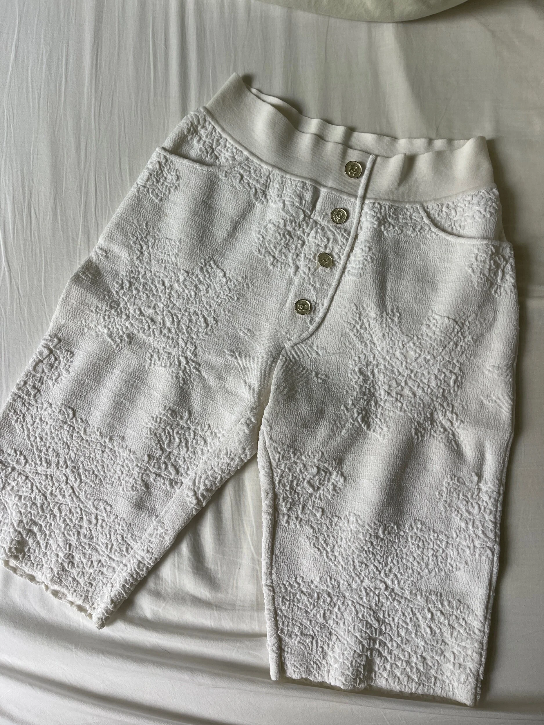 FEE73414-6A7E-4521-ABF9-6E388917CB98