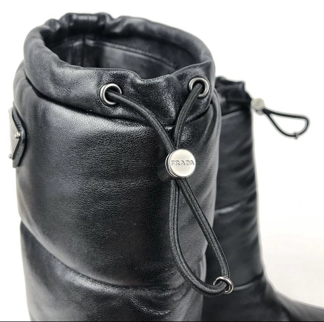 C749054B-7239-4CE7-B98D-189C4F24C8AC