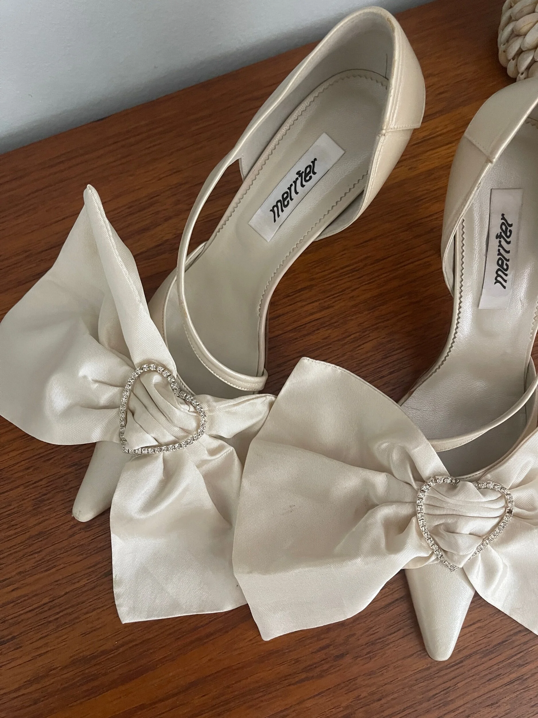 152FA06C-FC1A-4EDB-AEF7-3429D1959ABC