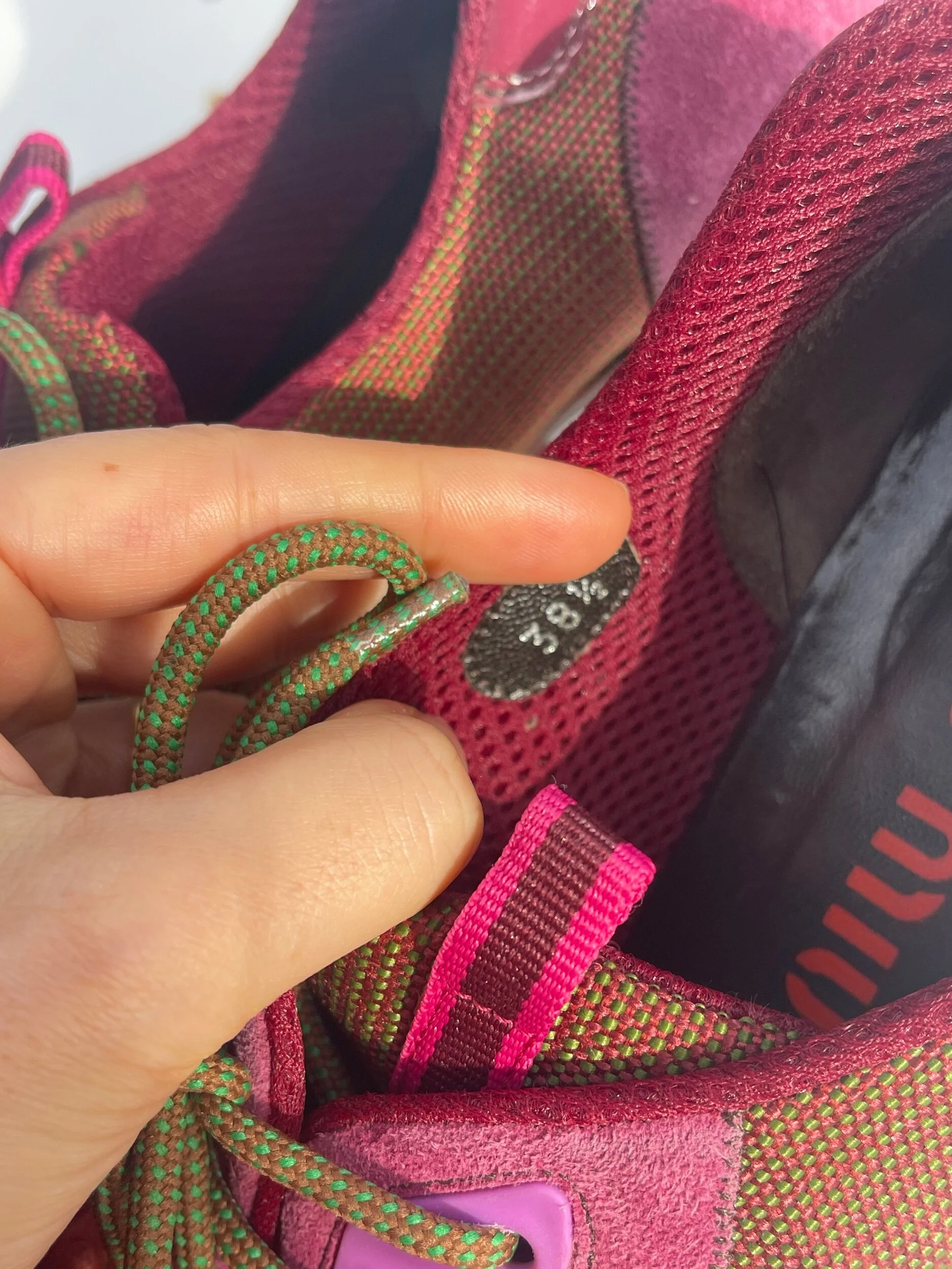 6423F99E-5EE0-43CA-9C39-371984CD1575