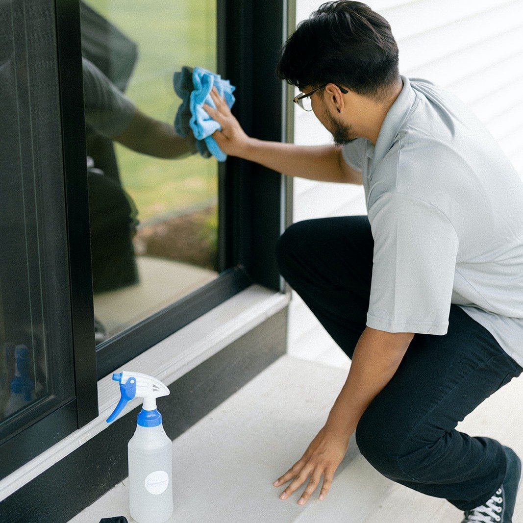 🌞✨ Let the Light In! ✨🌞
Don&rsquo;t forget about your sliding glass doors&mdash;those big, beautiful windows are a magnet for fingerprints, pet nose prints, dust, and hard water spots.

Here&rsquo;s why keeping them clean matters:
🧼 Enhances natur