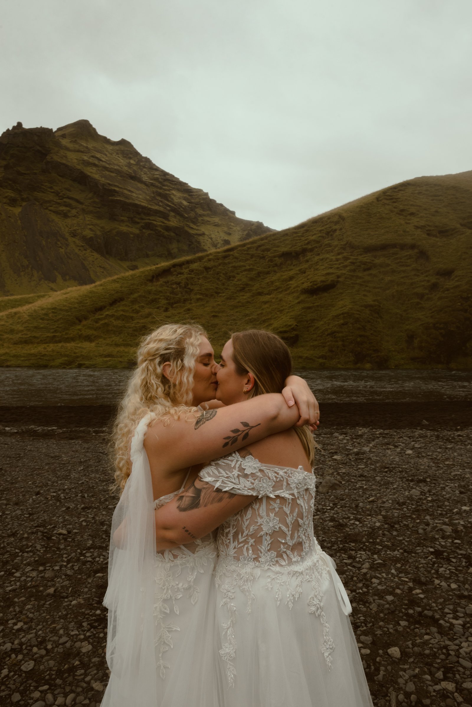 Iceland-Elopement-Photographer-Samantha-Joy-Photo-Destination-Elopement-Photographer (29 of 55).jpg
