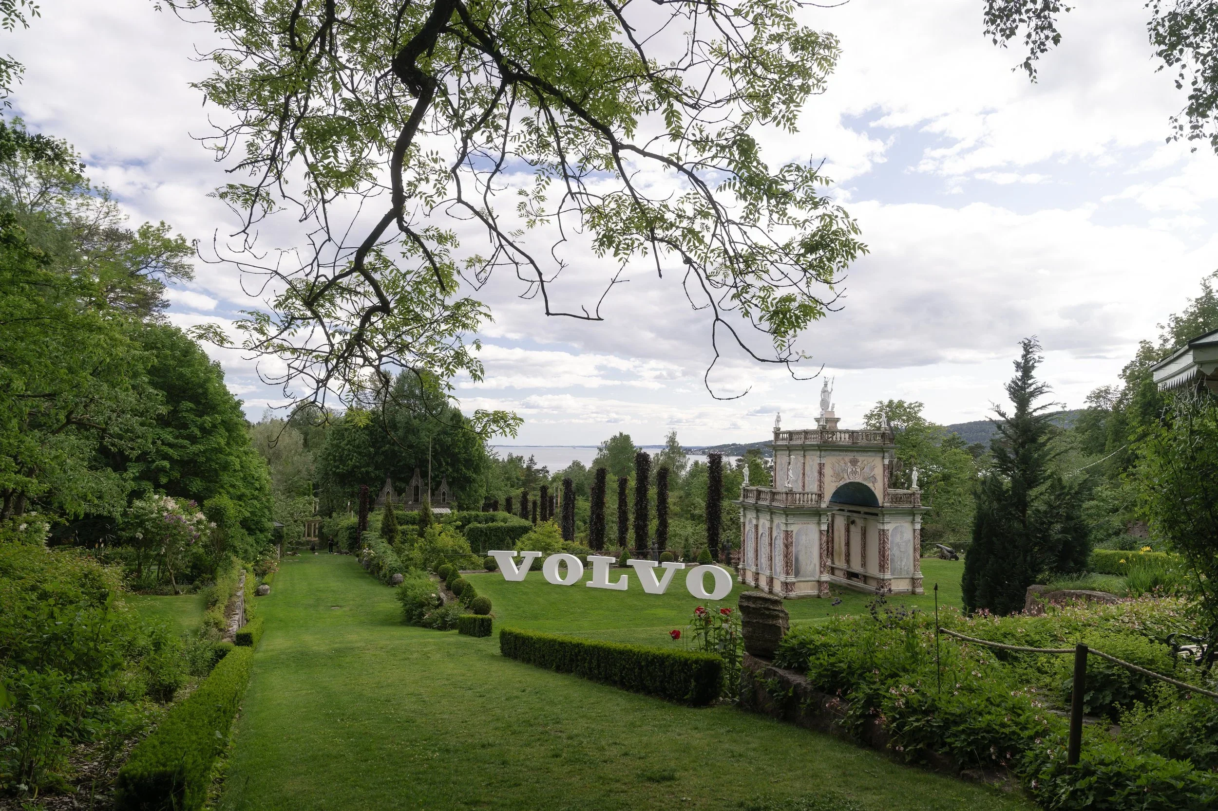 VOLVO – an exclusive ES90 experience at Ramme Gård