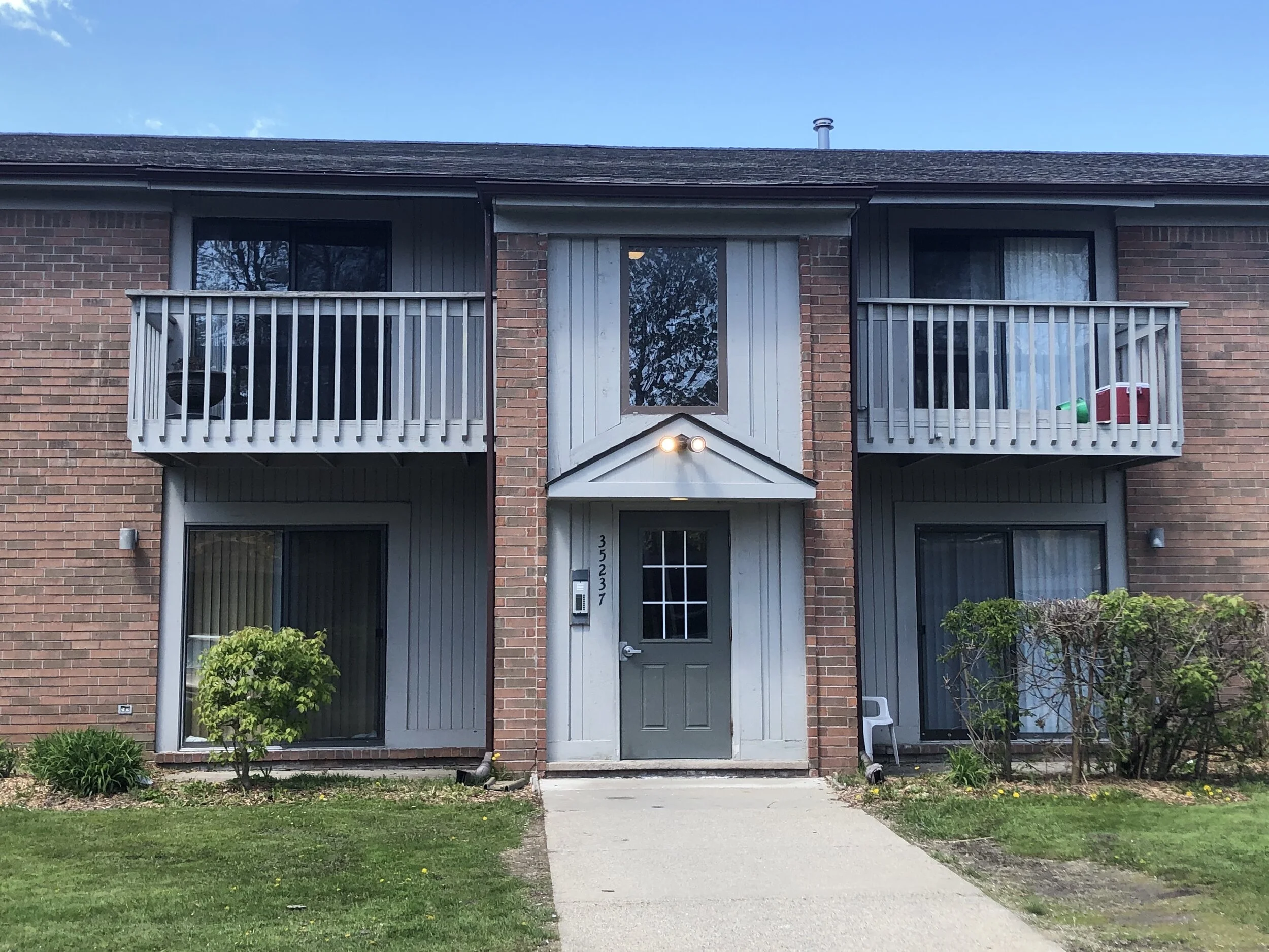 Bradford Square Modern, Updated, Affordable, Available, Luxury Family