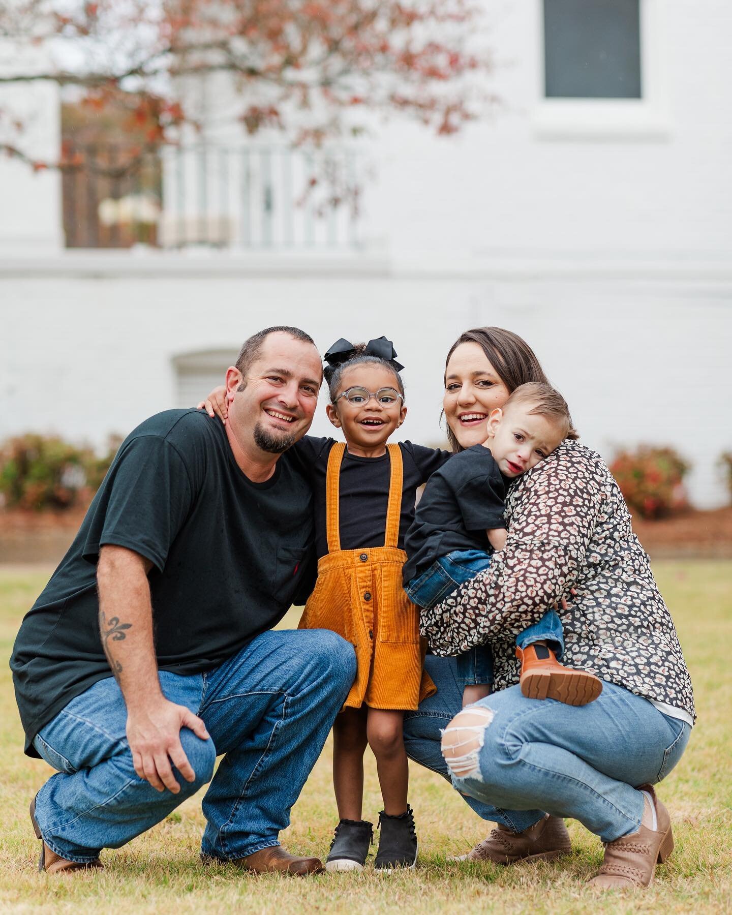 Such a beautiful family with such a beautiful story! Loved every minute of this Photoshoot! Running in the rain with littles and meeting new people is simply the best! Here are a few sneak peeks from this sweet session! More to come soon!! ❤️