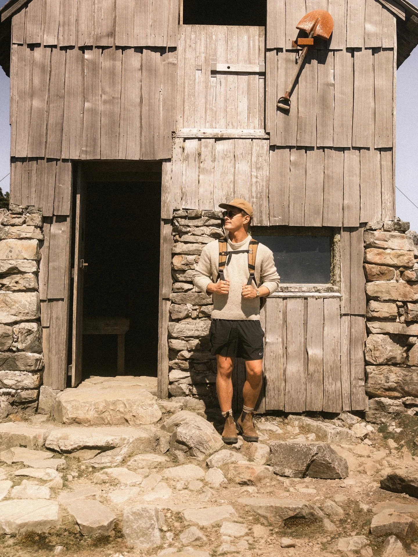 &bull; Summiting Cradle in the summer season 𖠘 Still one of my favourite places to return to ☈ 

#tasmania #cradlemountain #hike #outdoors #mountains