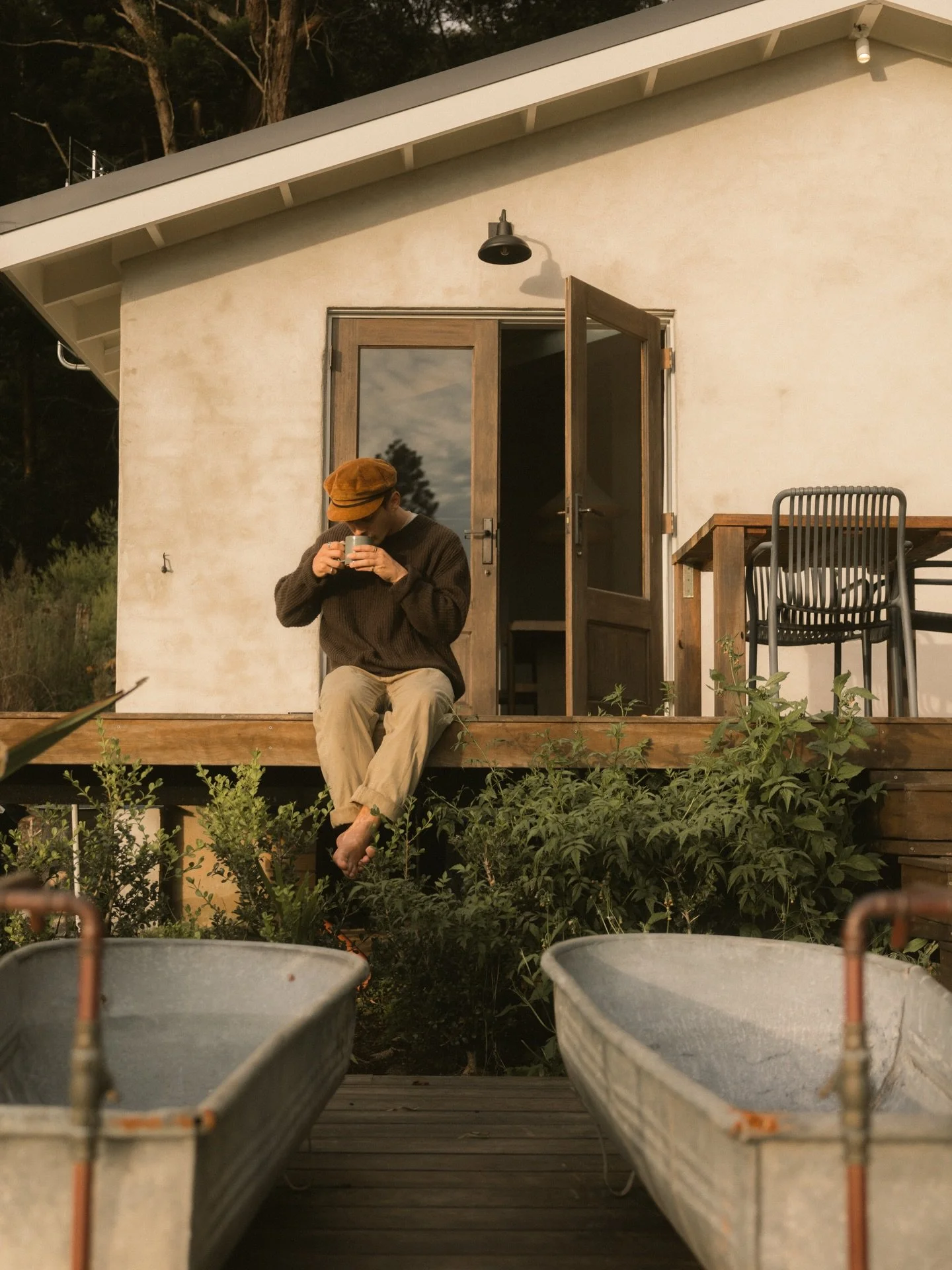 &bull; Peaceful moments from the hills of Byron 𖠚
&bull; I hope we had a lovely weekend! 
&bull; @huntercabinbyronbay 𖡡 

#aesthetic #byronbay #countrylife #slowliving