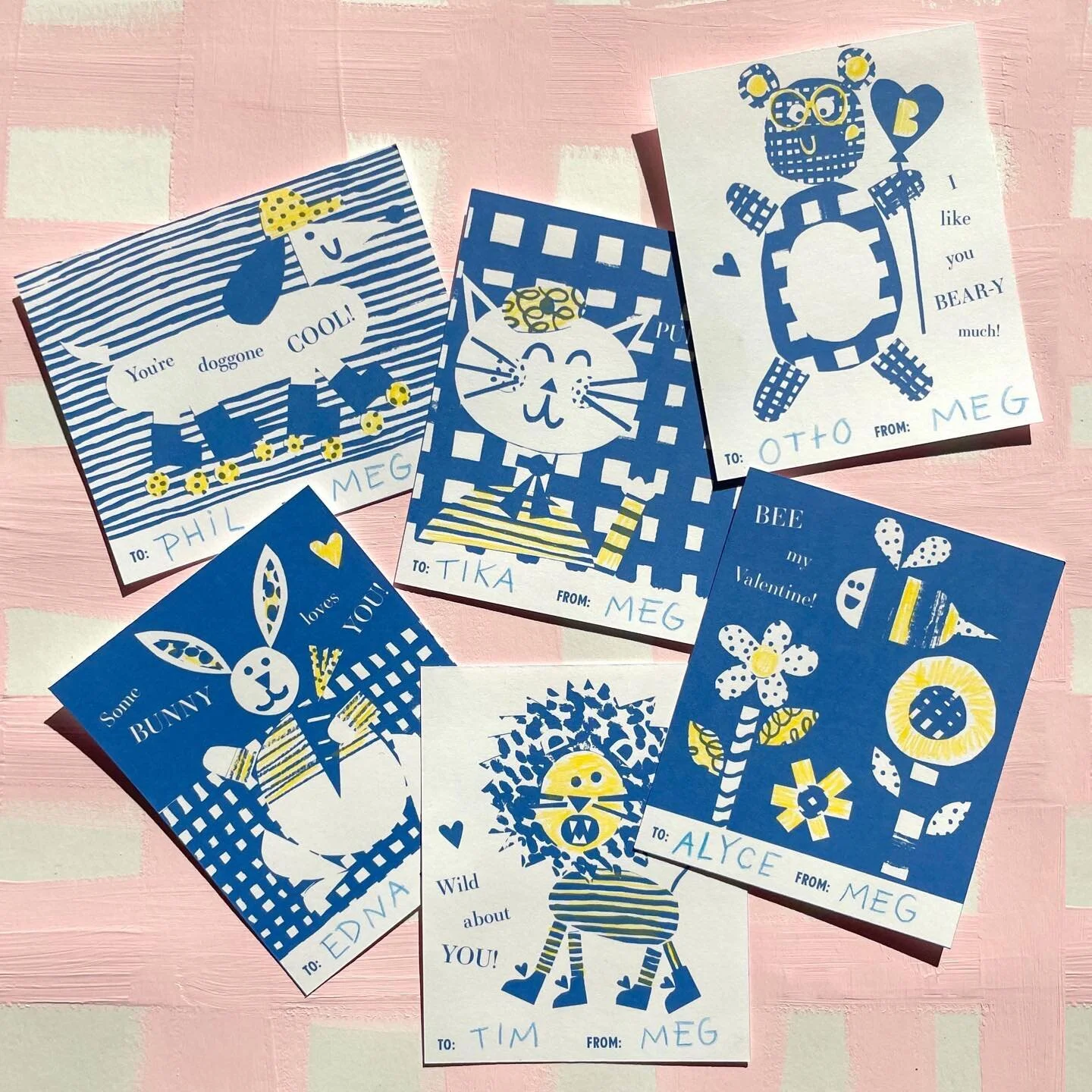 💕 Make Valentine&rsquo;s Day simple and fun with our animal-themed printable valentines. We made these sets in black, blue and red, so you can get creative with your color combinations!
.
💗 Download them all at the link in our bio. 
.
#findingstuff