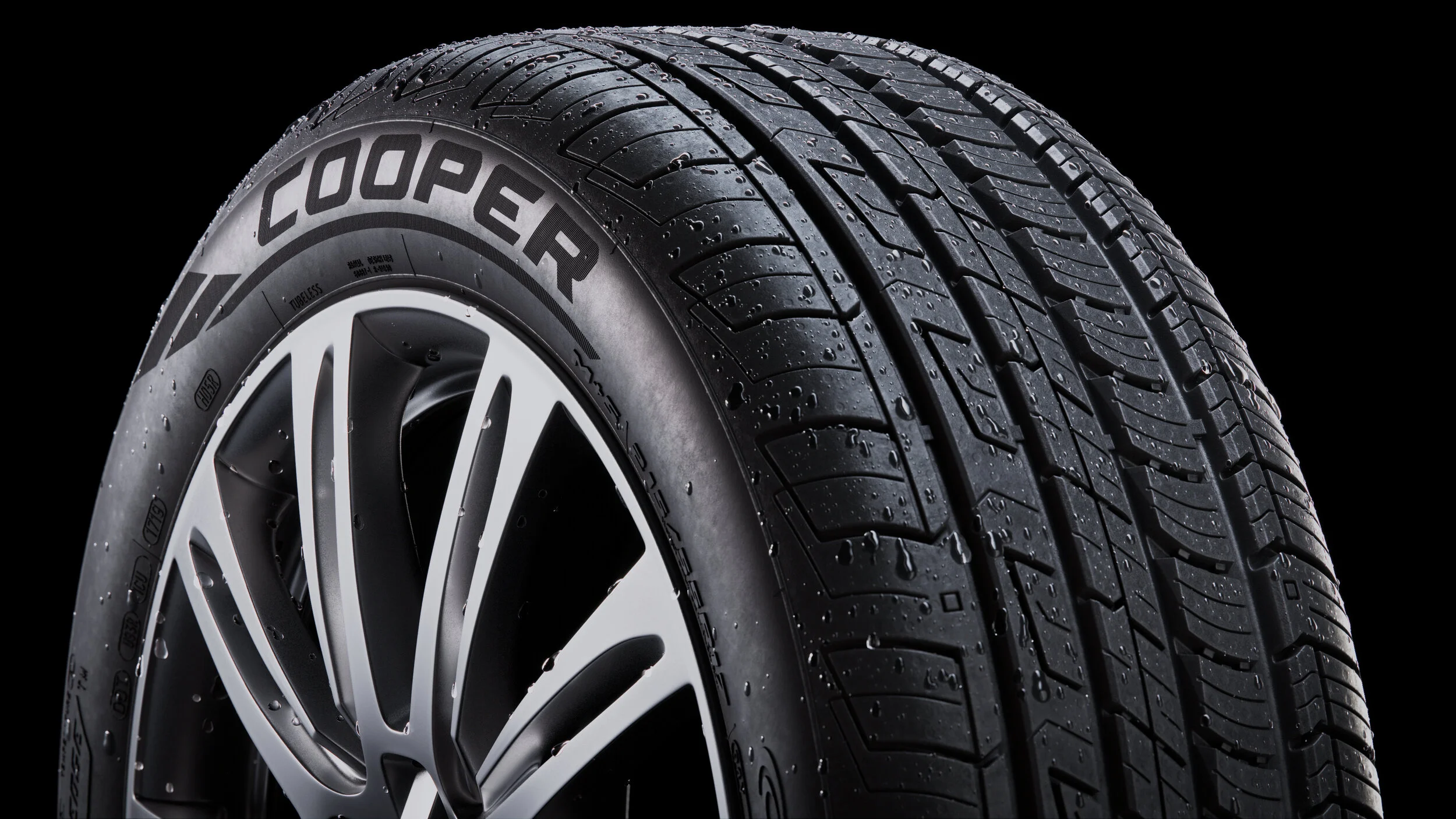 tire_water_4K_v004.jpeg
