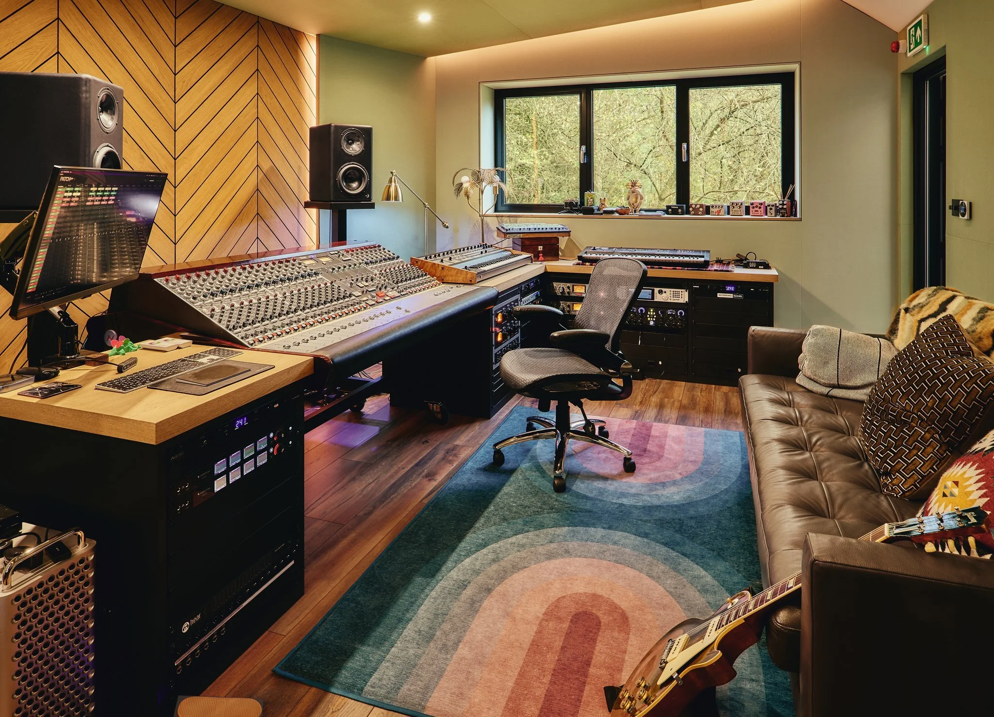 Leaf-Studio-Buckinghamshire-Control-Room-Recording-Rooms-Photos-Mike-Banks-18.jpg