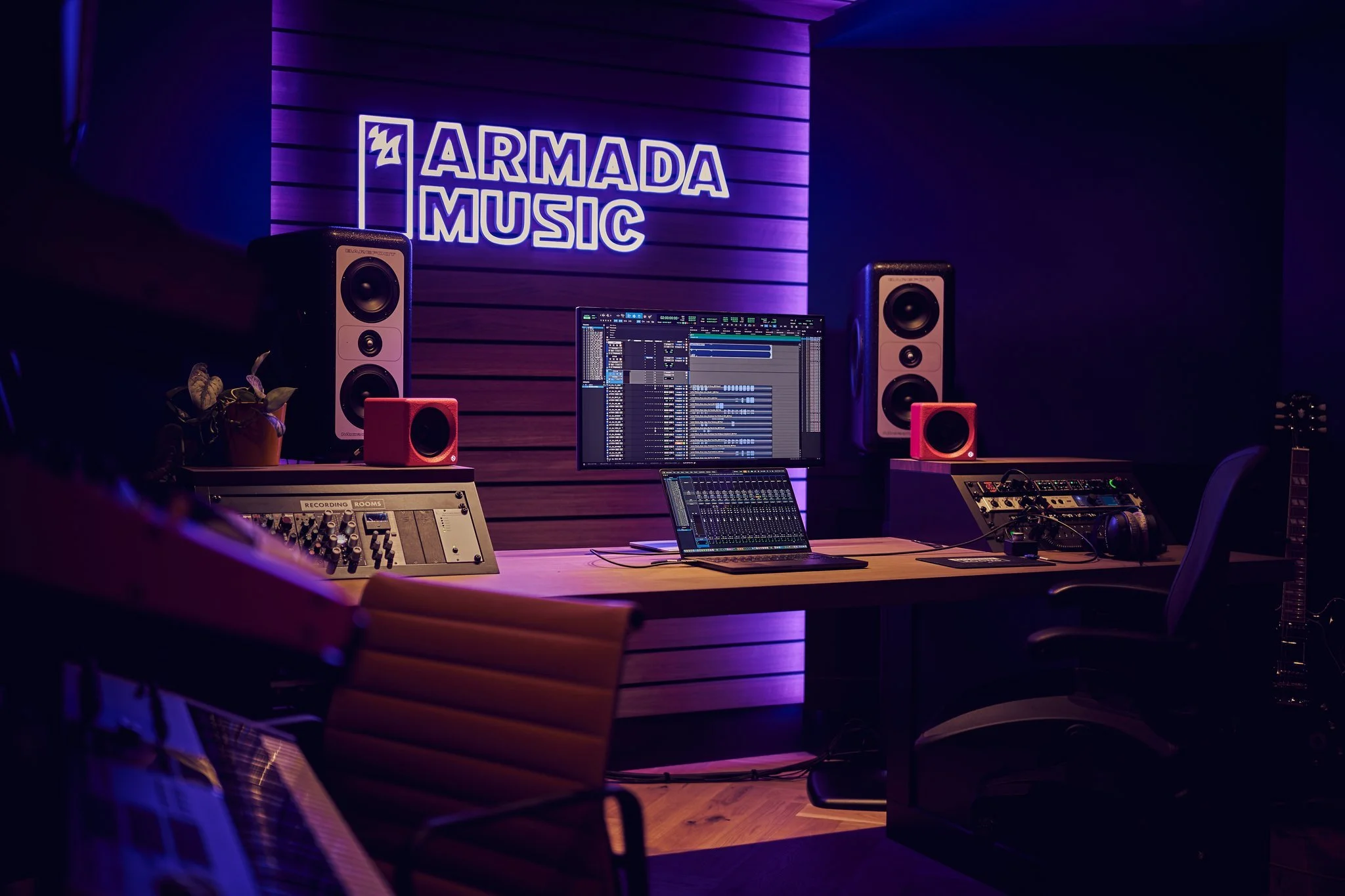 Armada-Music-London-Studios-Design-Build-Recording-Rooms-Photos-Mike-Banks-30.jpg