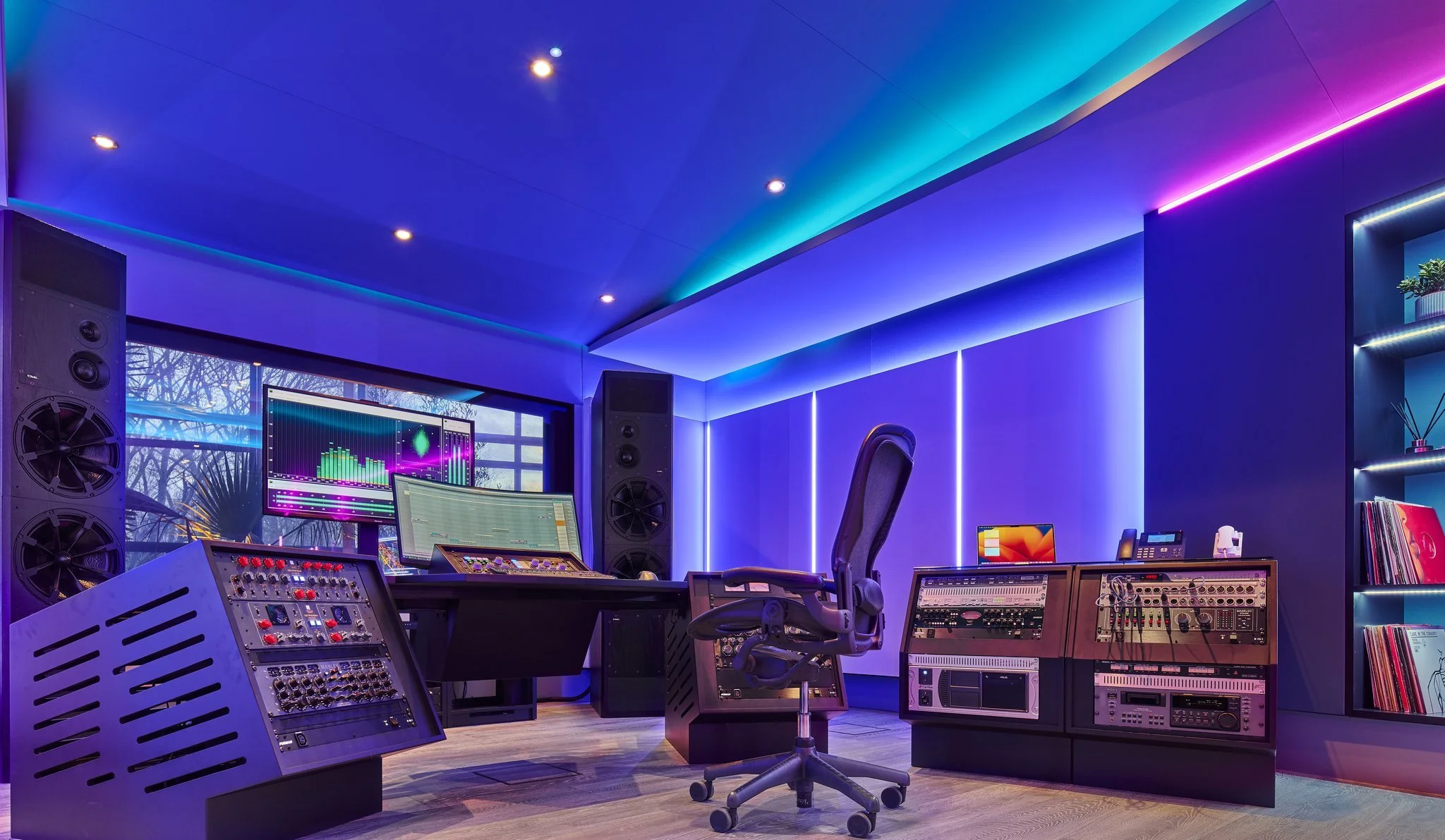 Wired-Masters-London-Studio-1-Kevin-Grainger-Recording-Rooms-Photos-Mike-Banks-08.jpg
