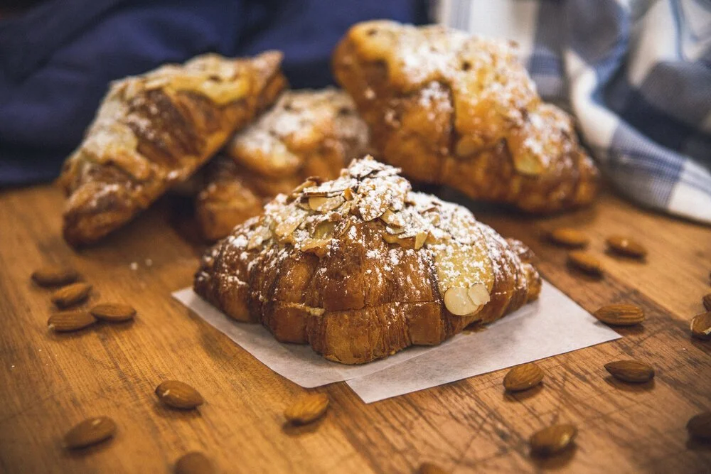 Almond+Croissant-0005.jpg