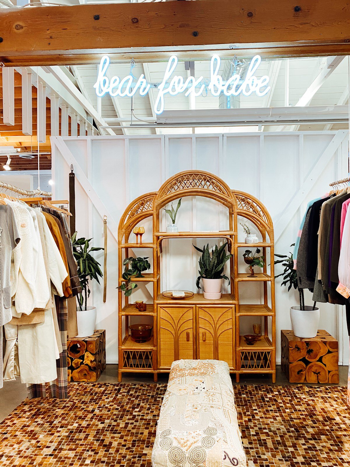 Shopping in Palm Springs at Mojave Flea Trading Post