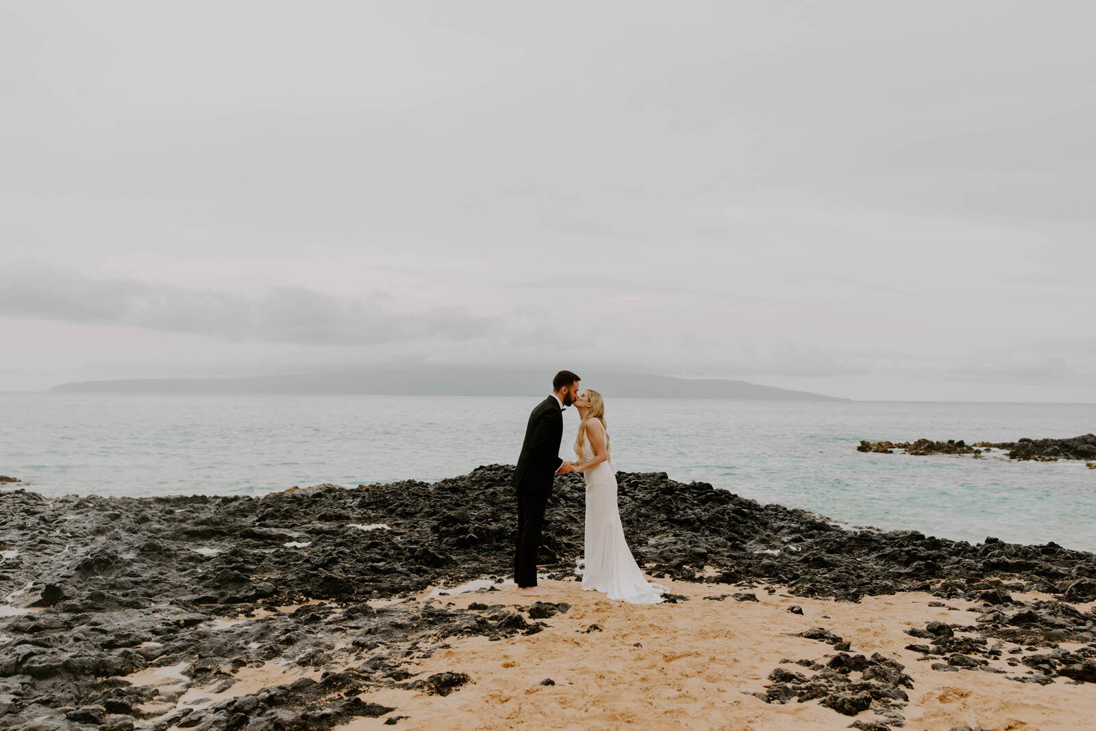 Brianna-Broyles-Photography-Fairmont-Kea-Lani-Wedding-Maui-Photographer-55.jpg