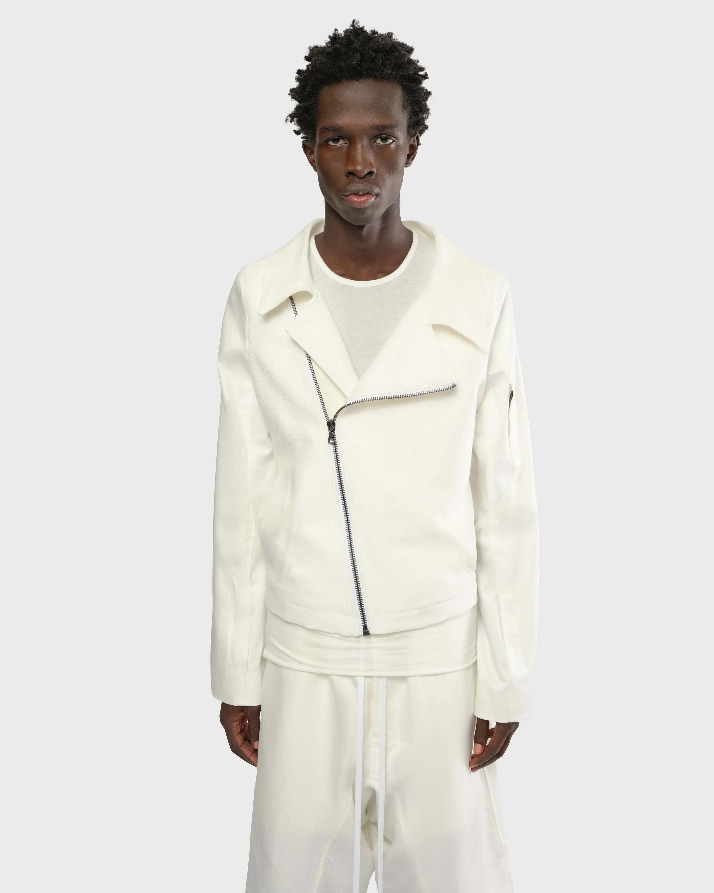 MYF251011WV0_GENERATOR JACKET- CHALK_1.jpg