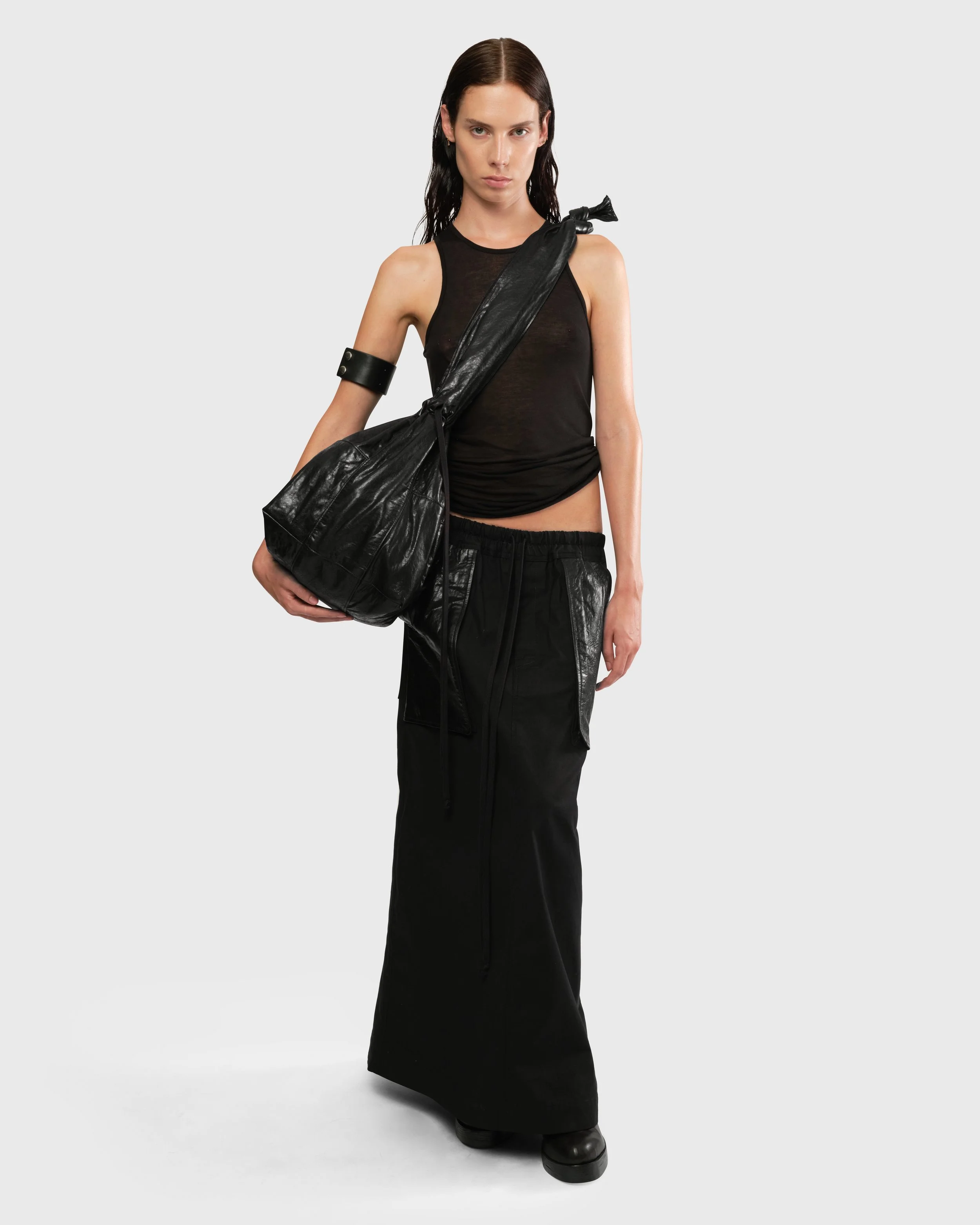 MYF256010LA�_LOUIE SINCH BAG_2.jpg
