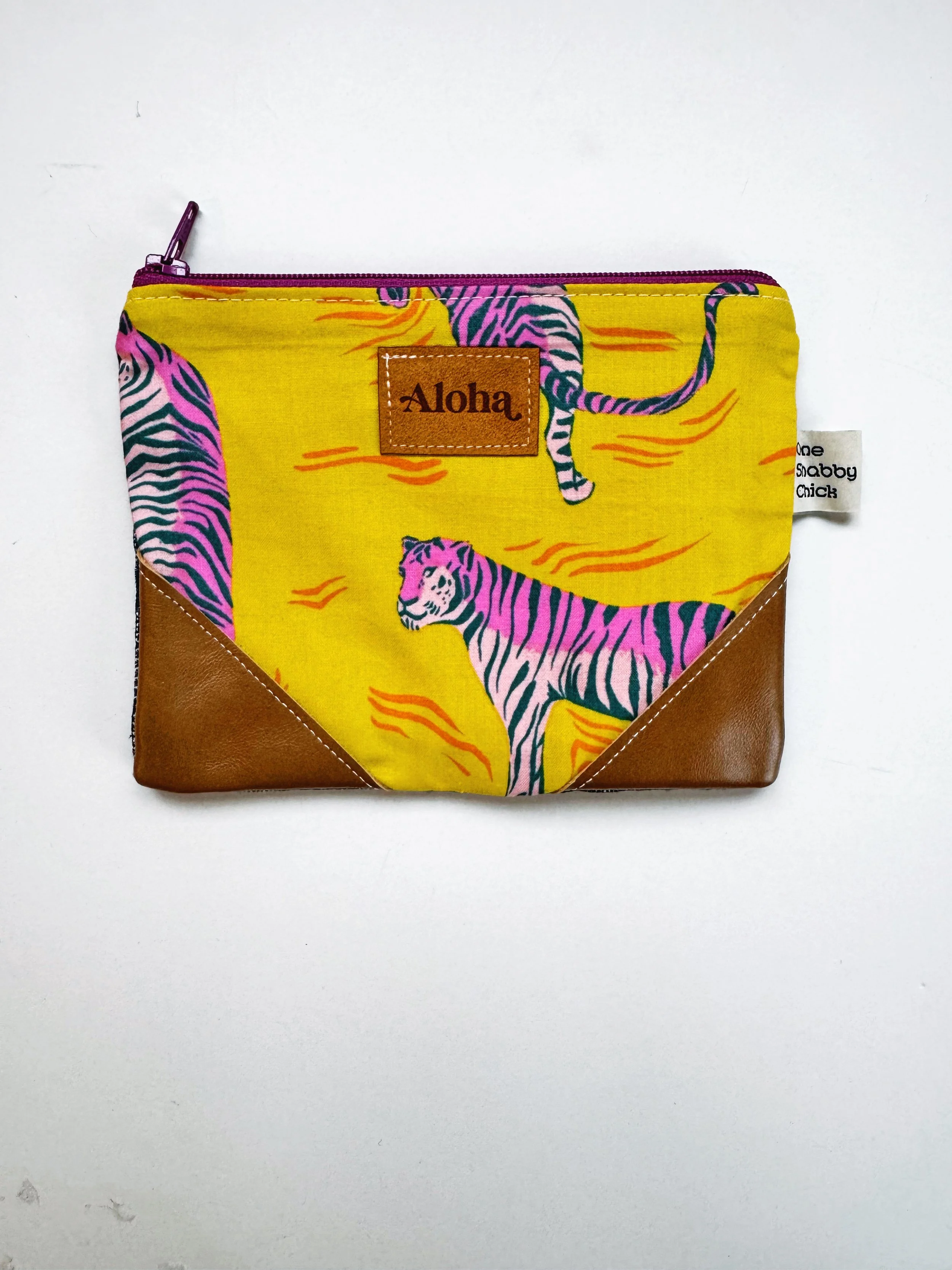Zip pouch - yellow tigers