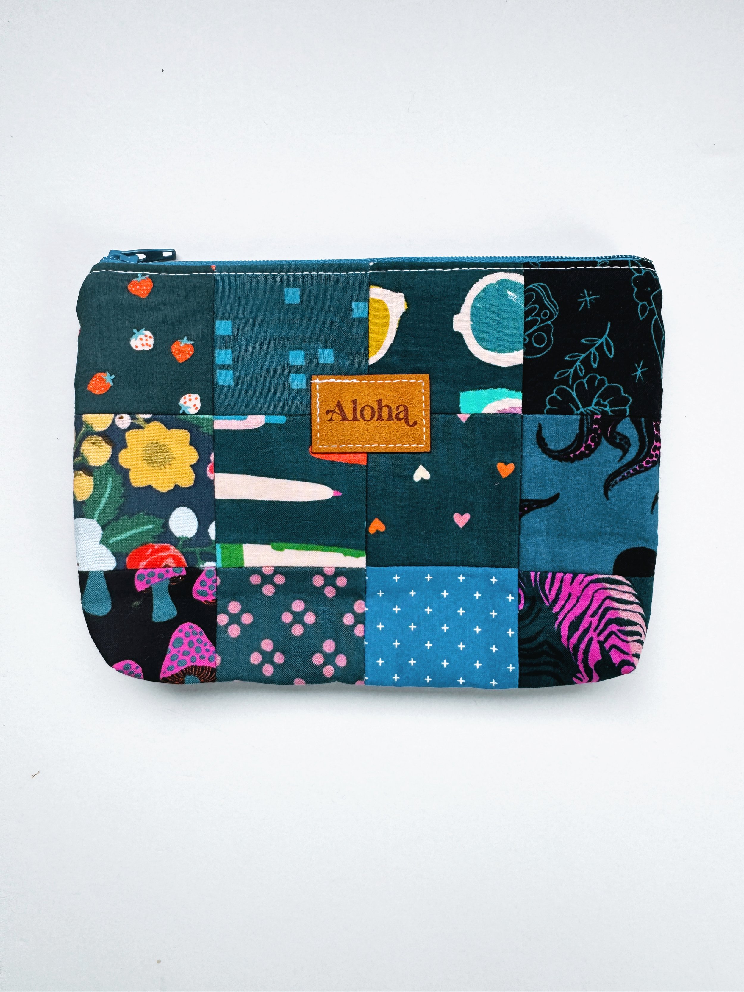 Quilted pouch - blue