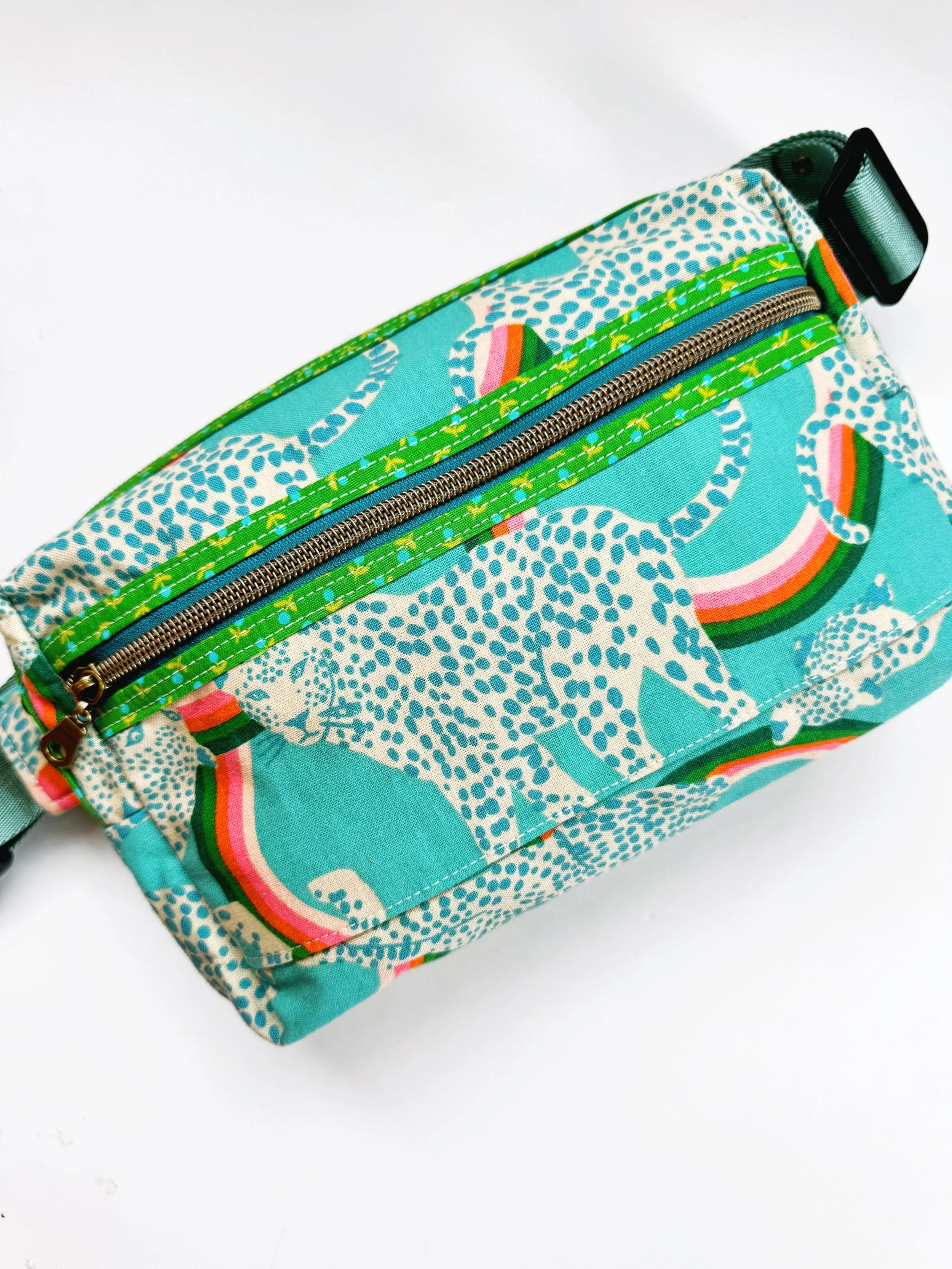 hip pack - blue cheetahs