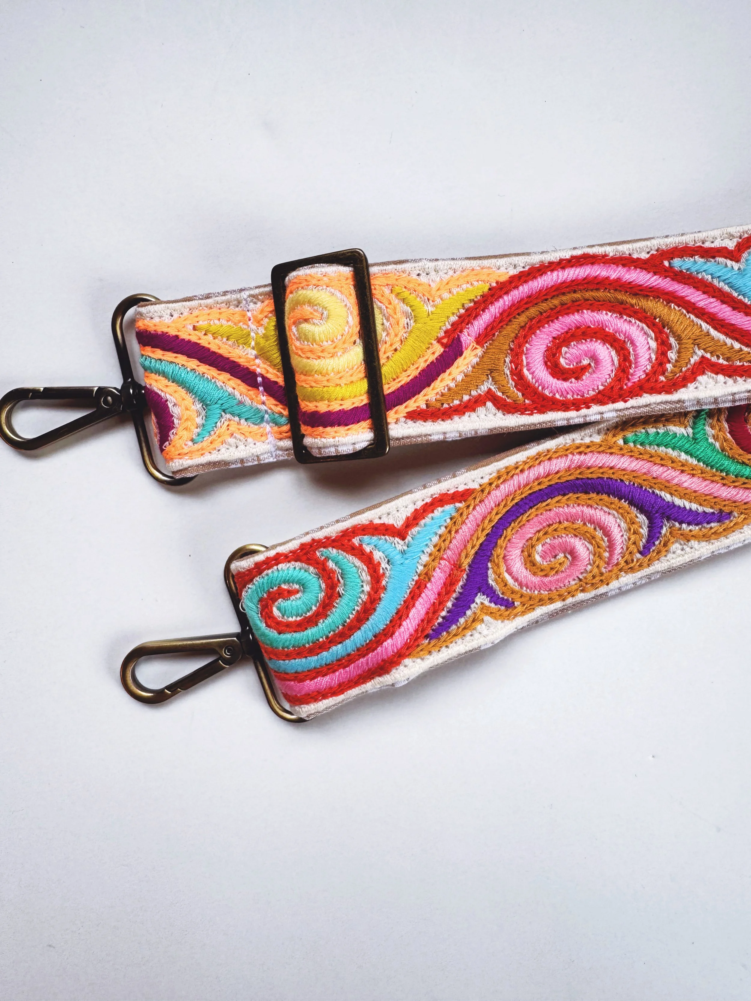 Adjustable purse Strap - white embroidered