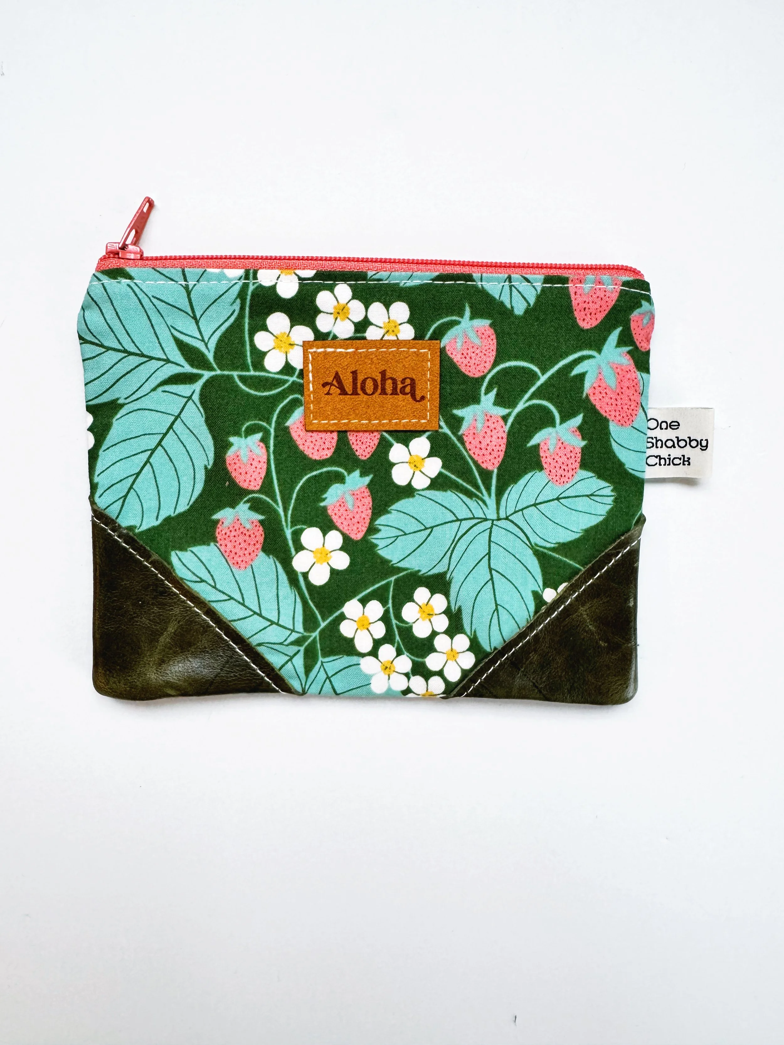 Zip pouch - strawberries