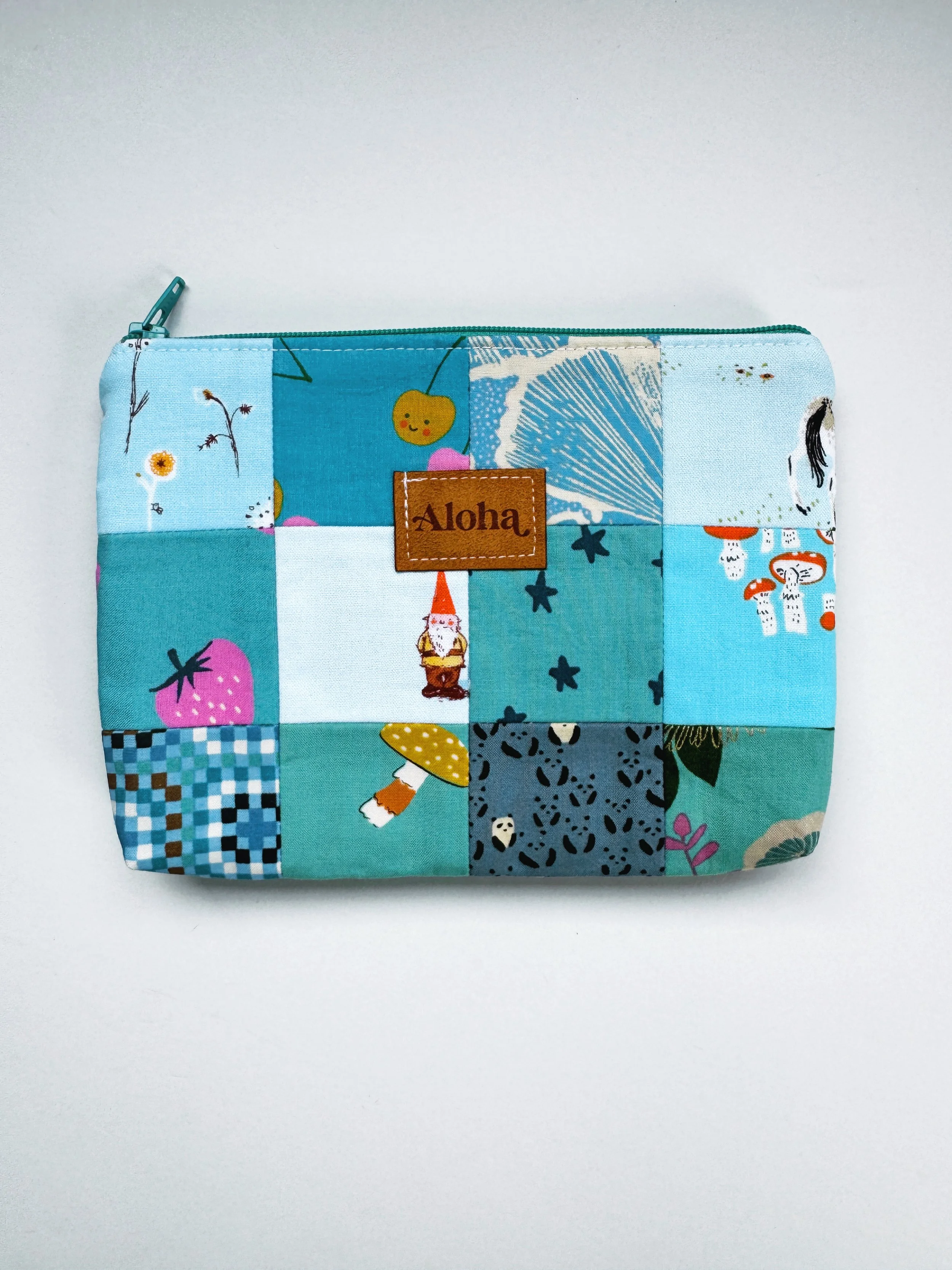 Quilted pouch - teal