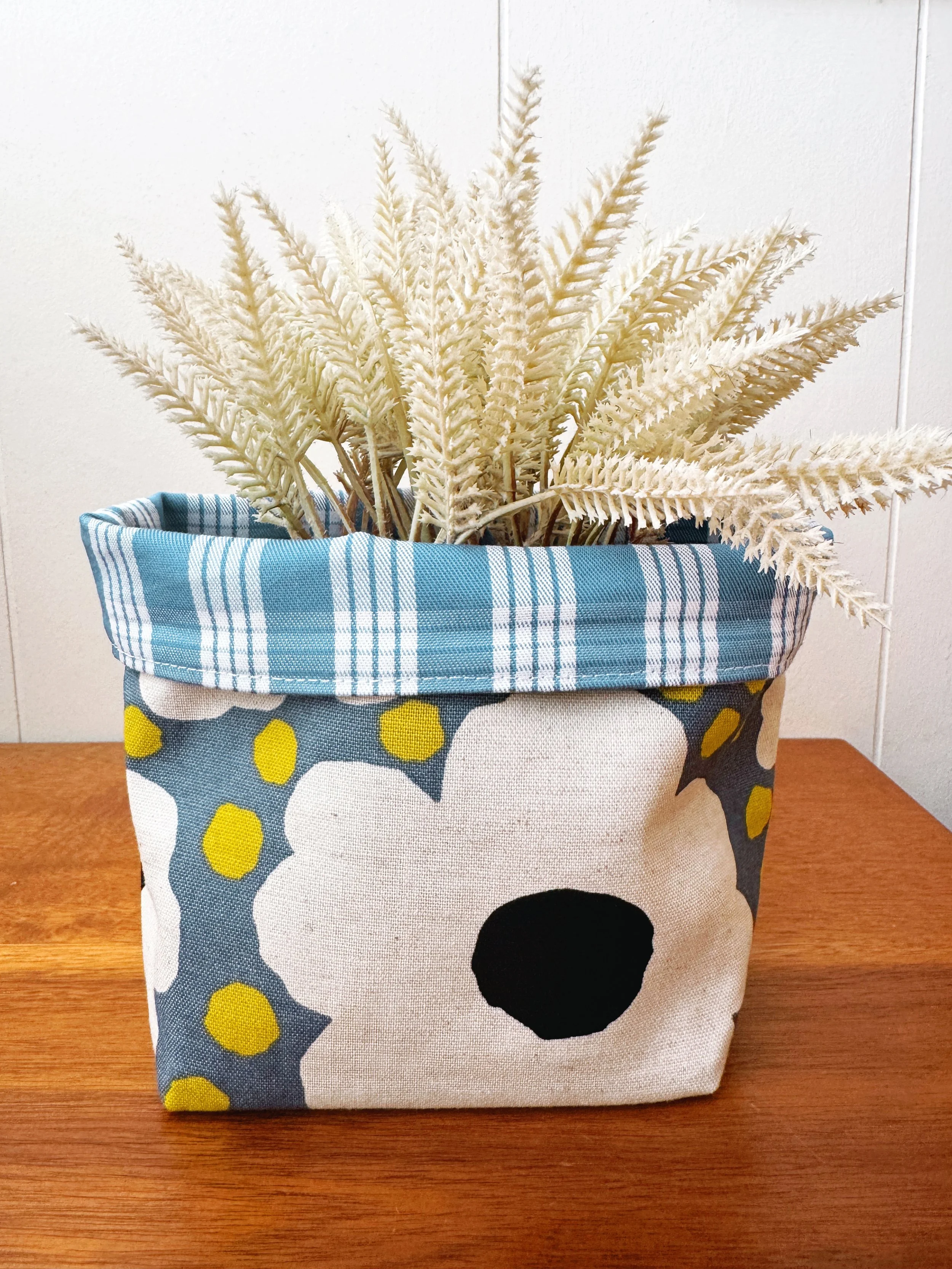 Fabric Plant Sack - yellow dots