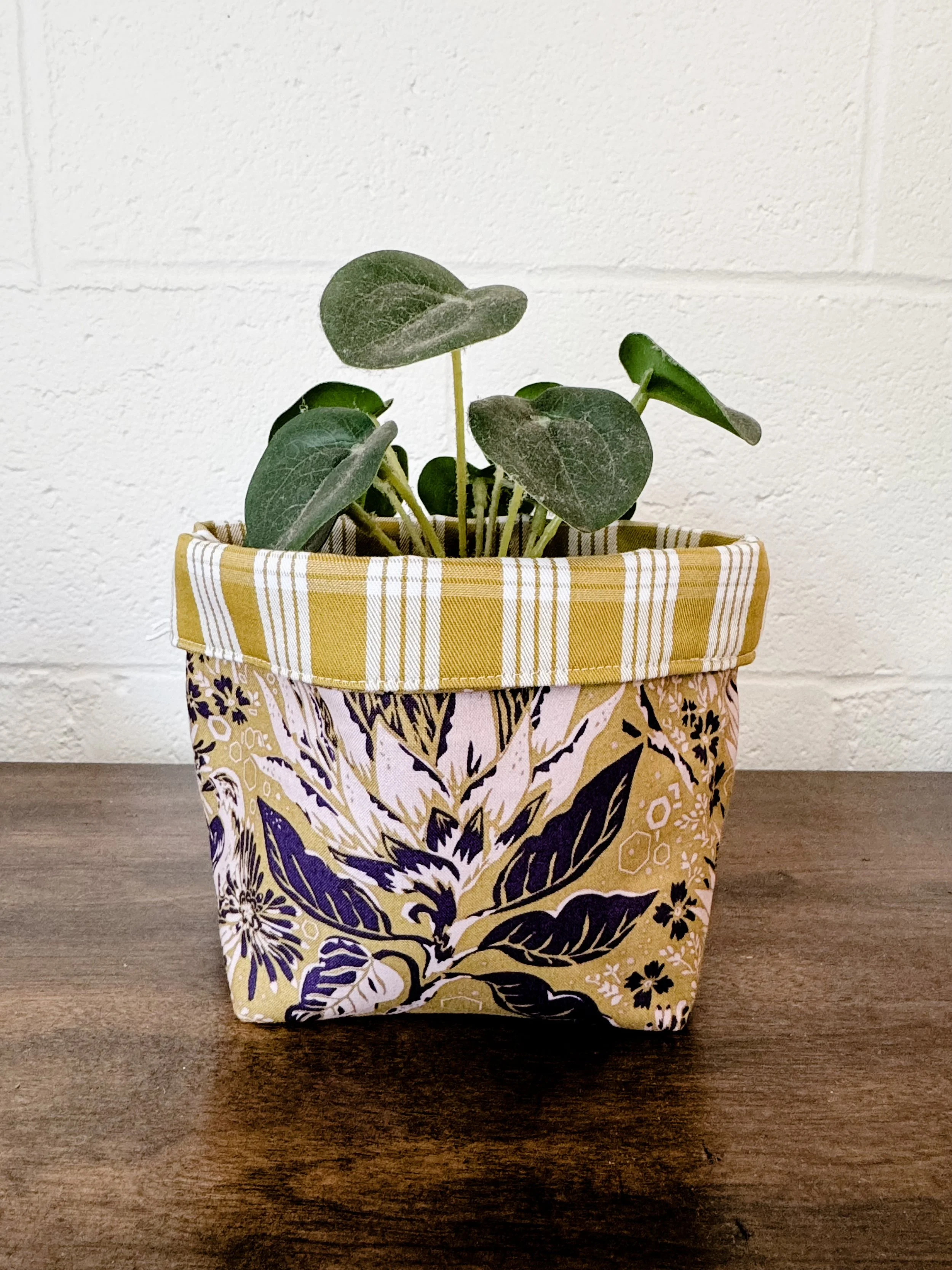 Fabric Plant Sack - olive/lavender