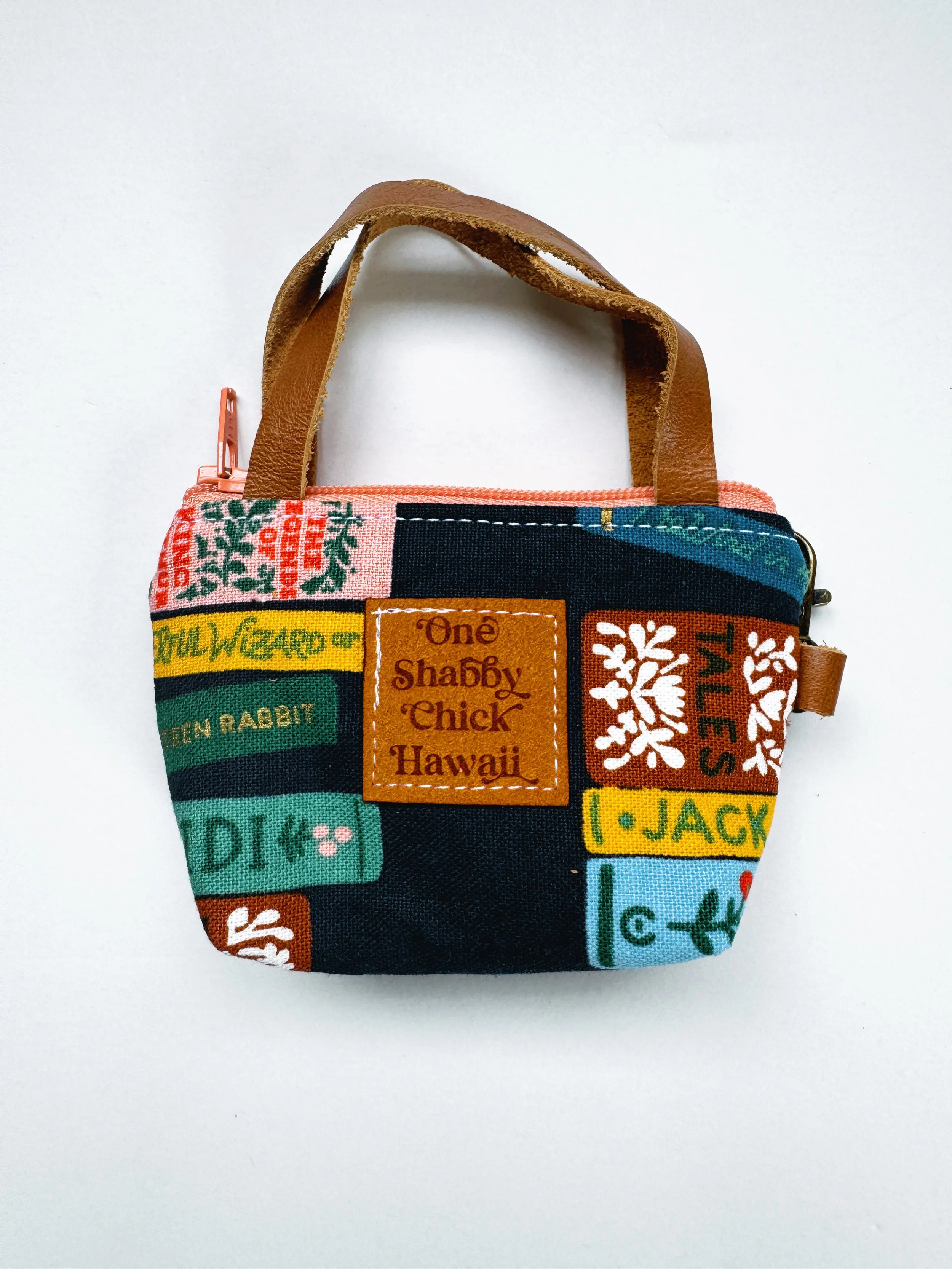 Tiny pouch - books